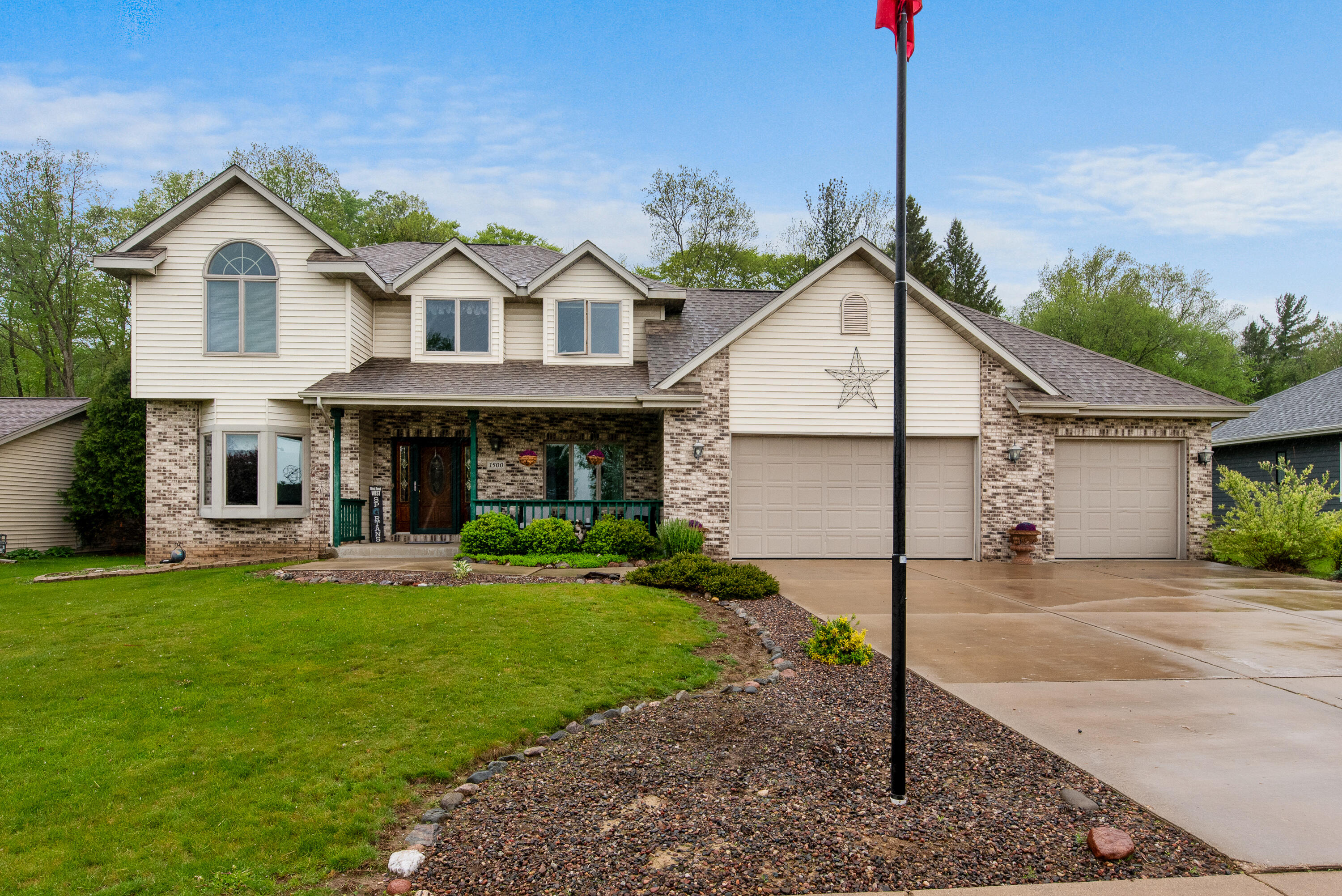 1500 Wolf Dr
