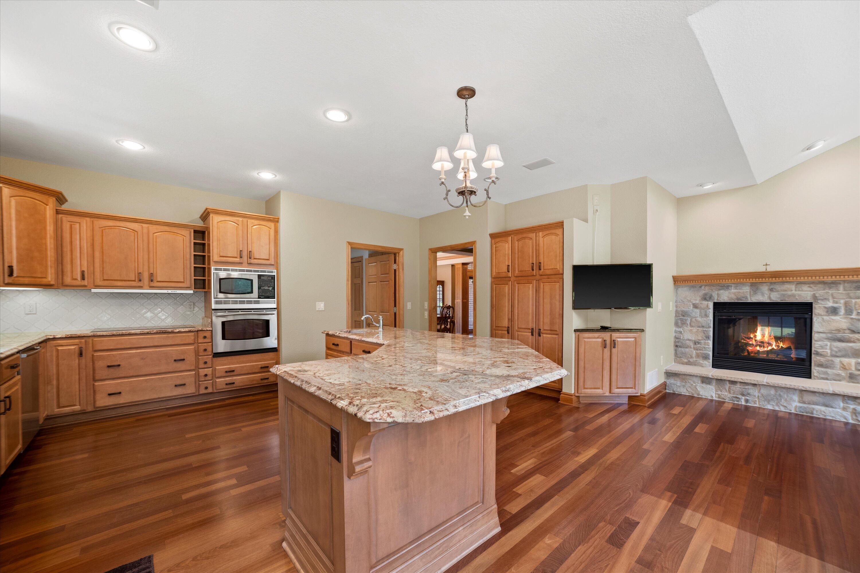 768 Coyote Ct