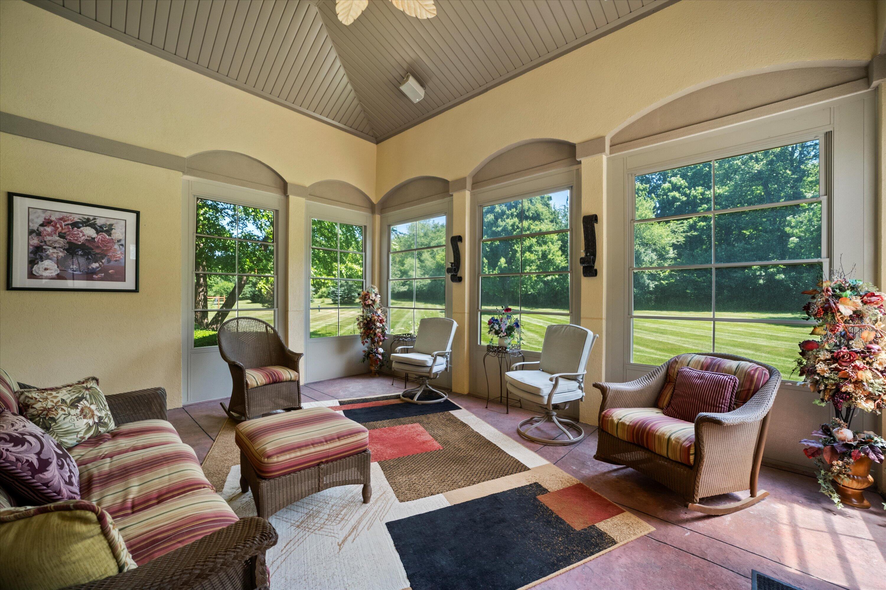 768 Coyote Ct