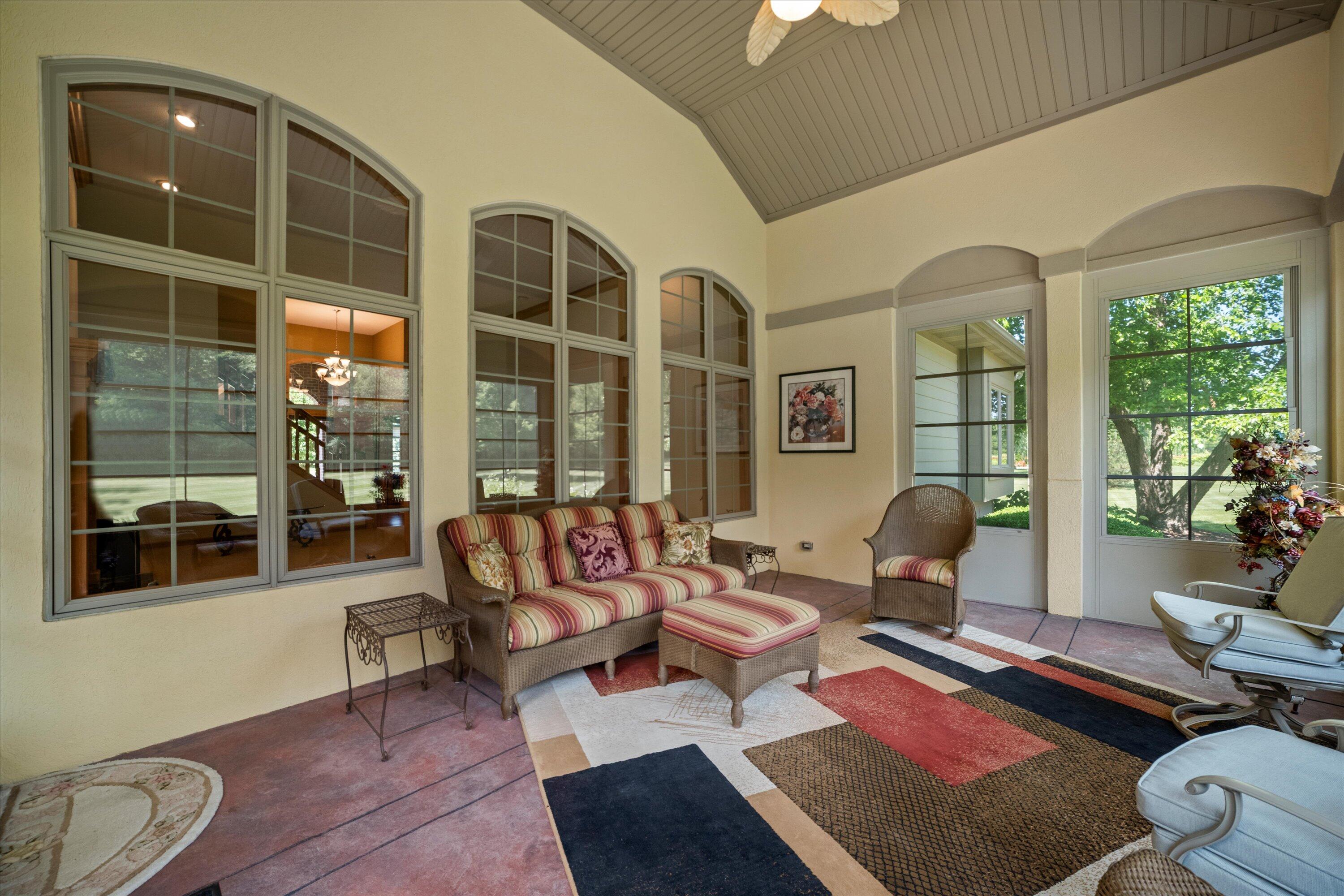 768 Coyote Ct