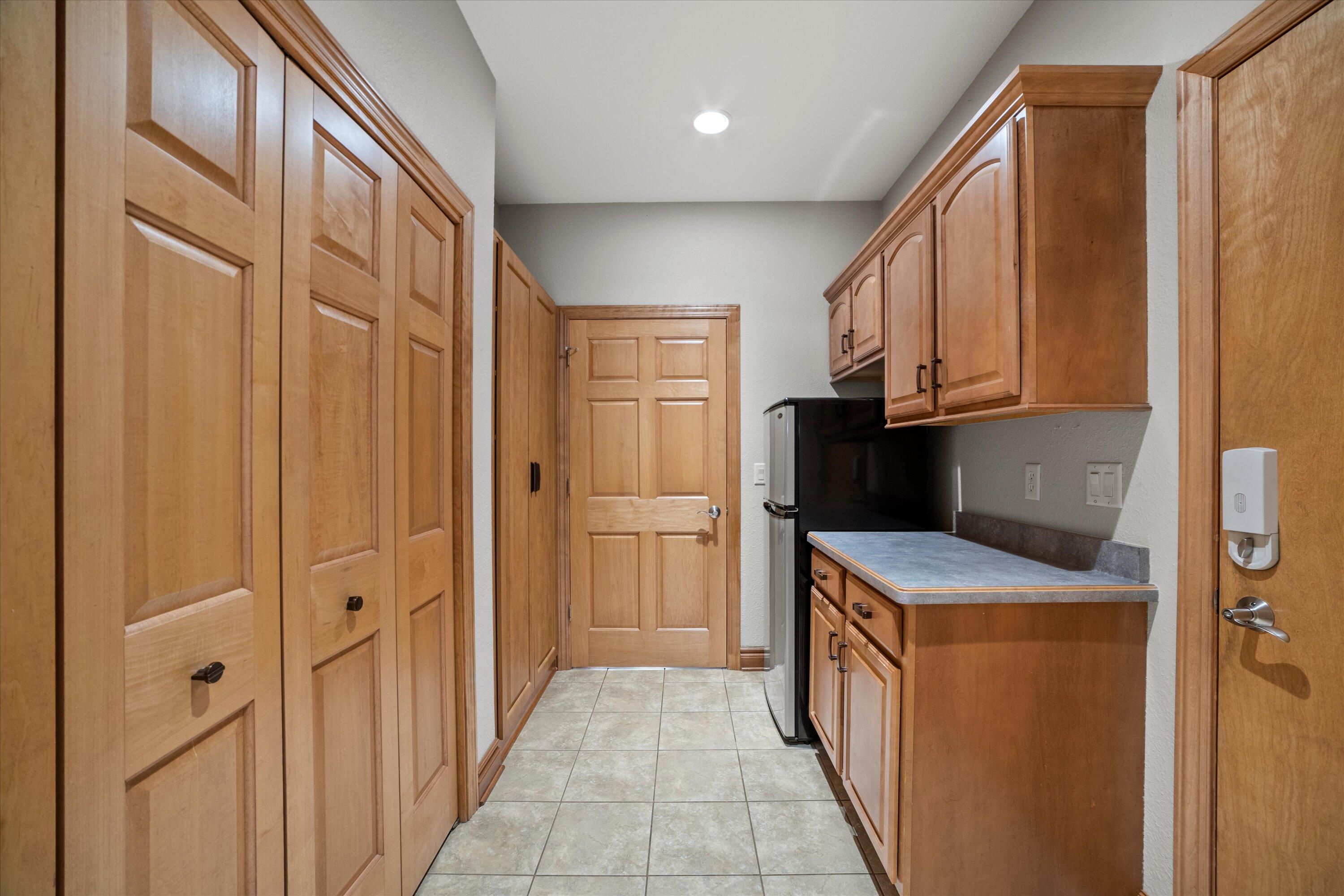 768 Coyote Ct