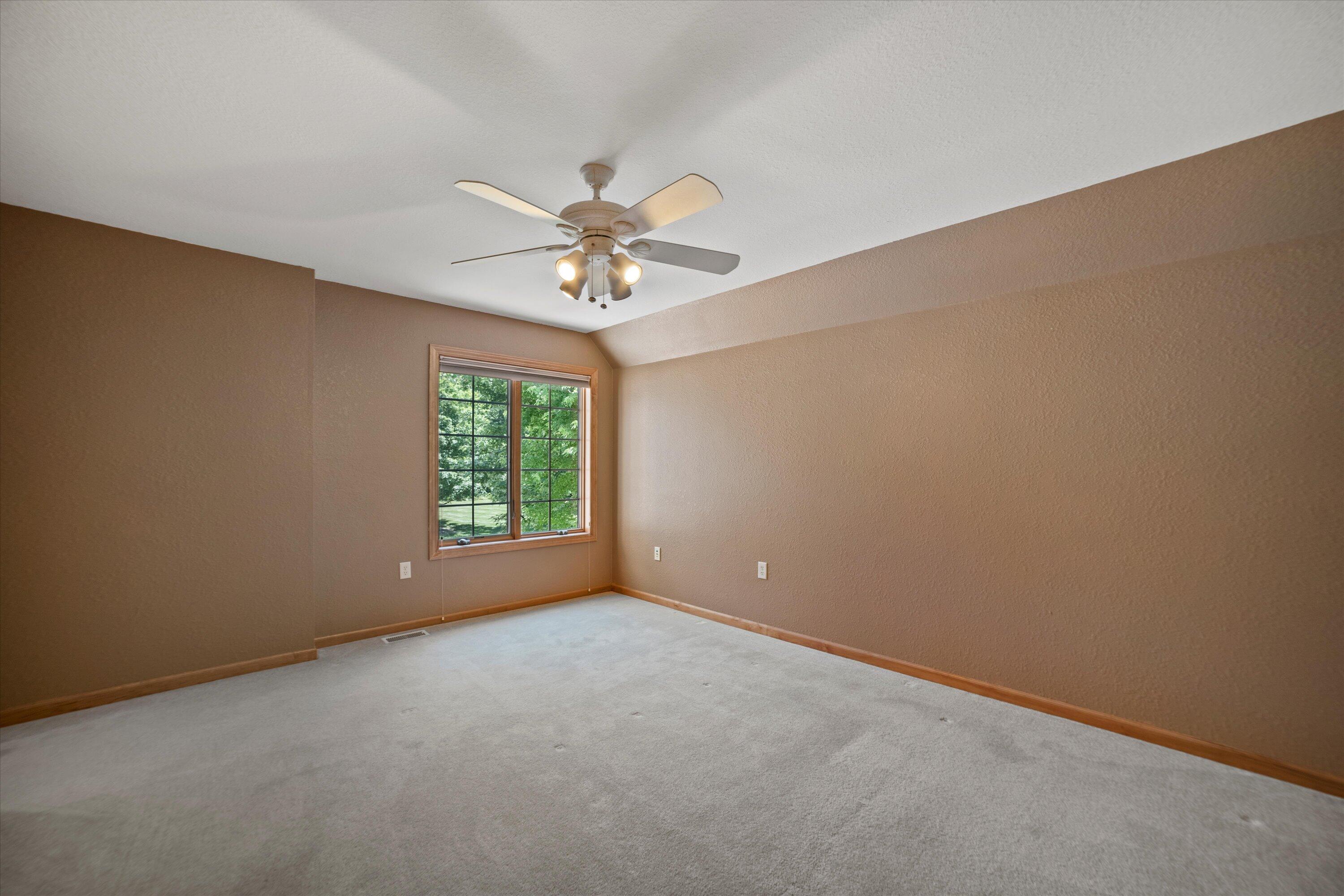 768 Coyote Ct