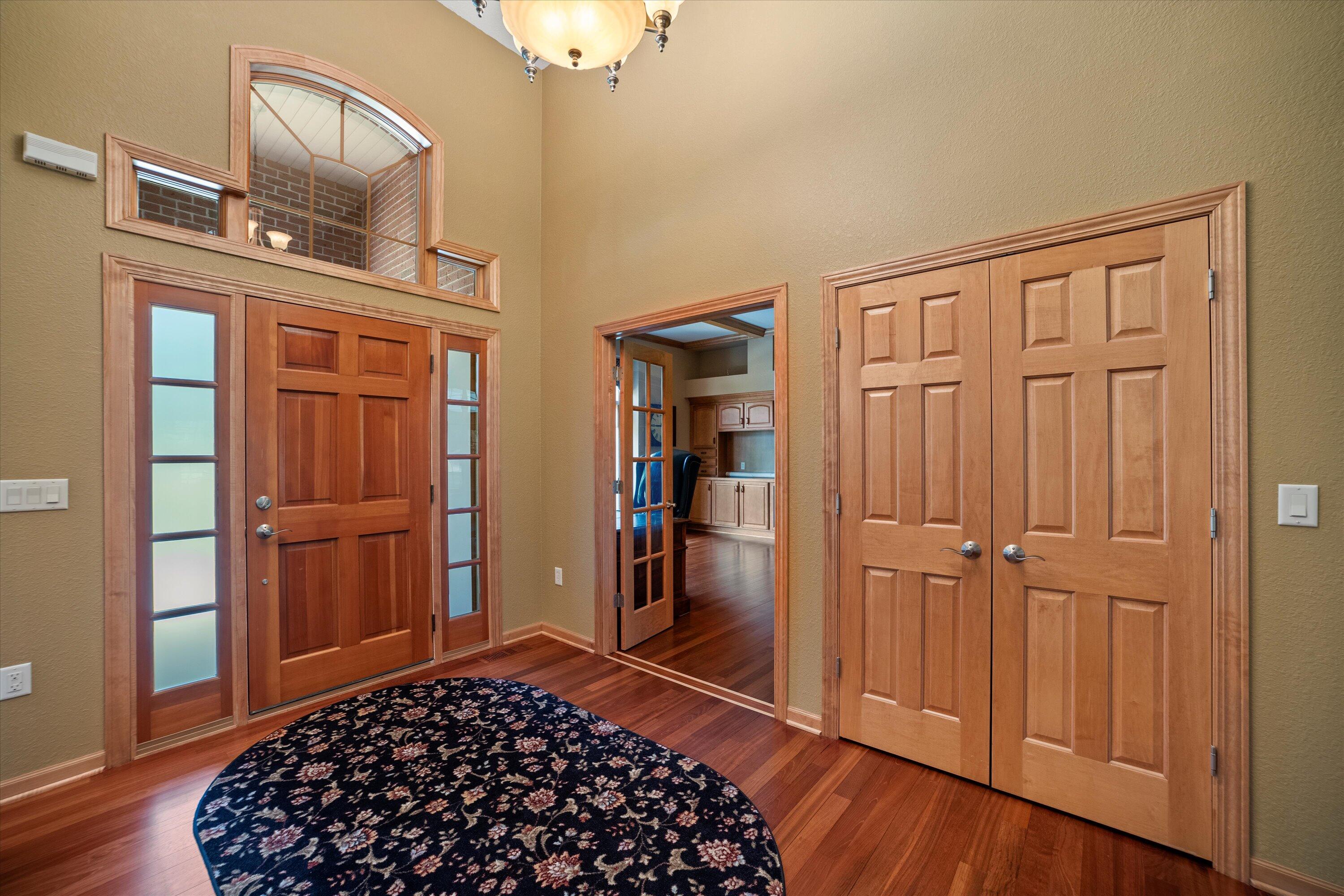 768 Coyote Ct