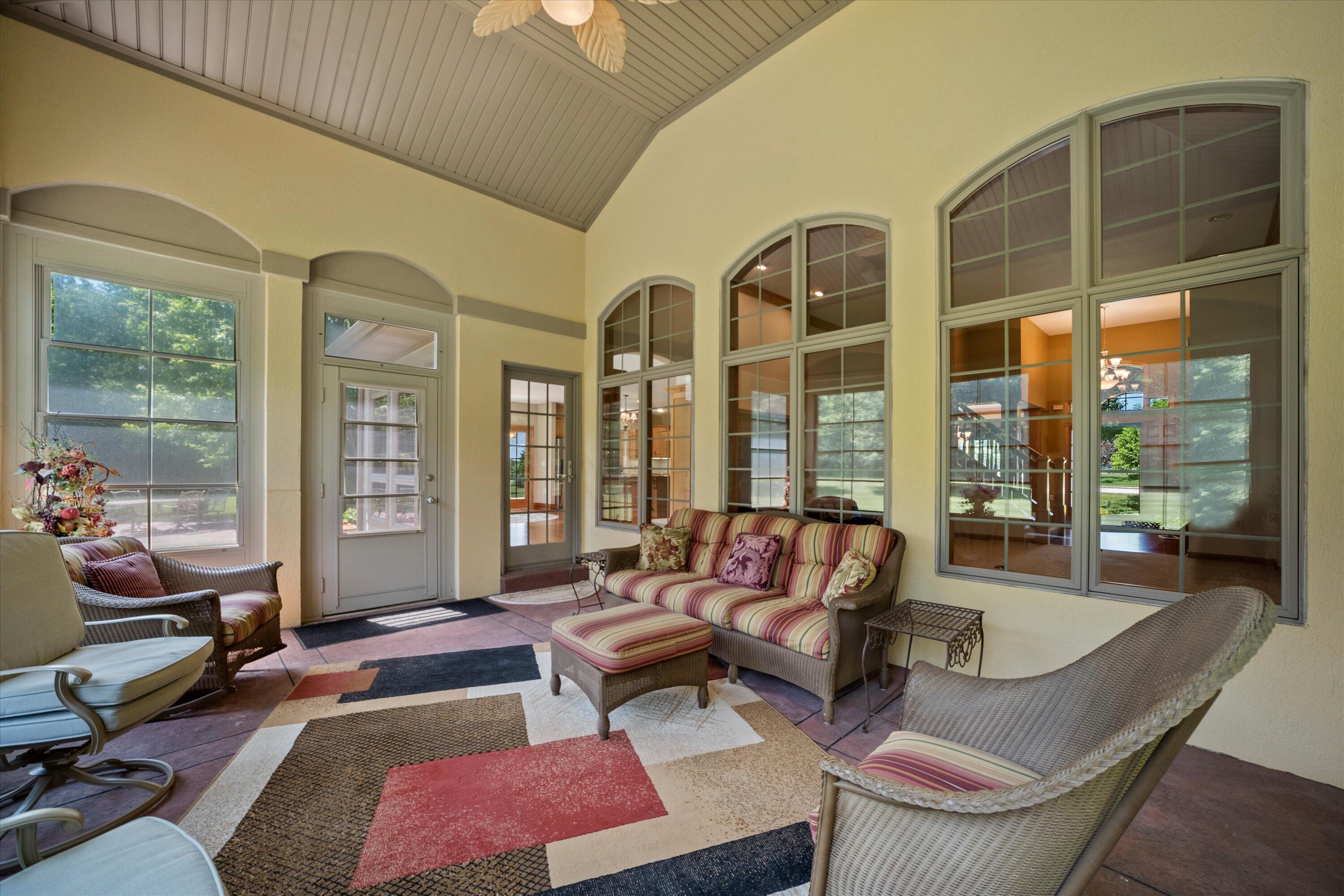 768 Coyote Ct