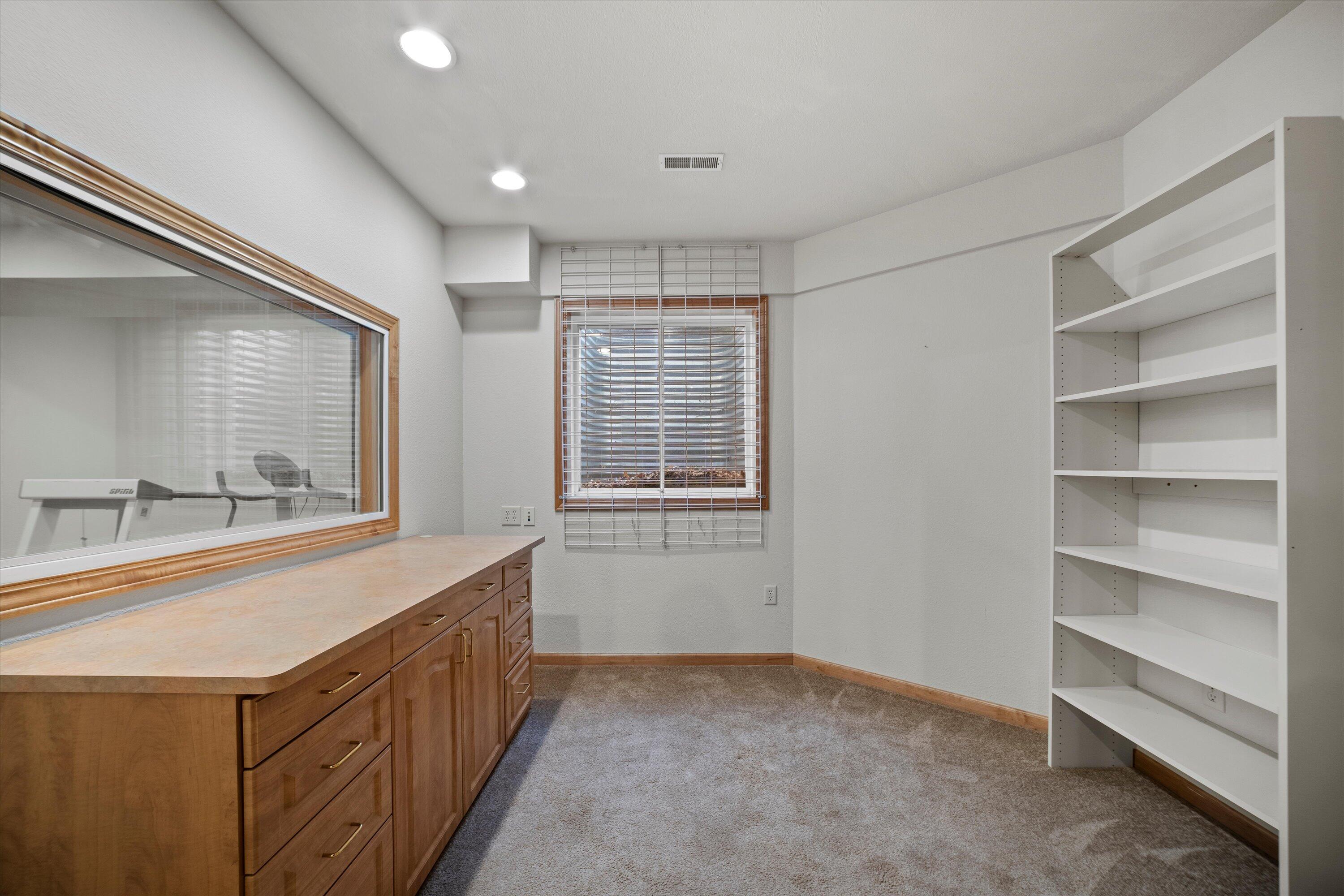 768 Coyote Ct