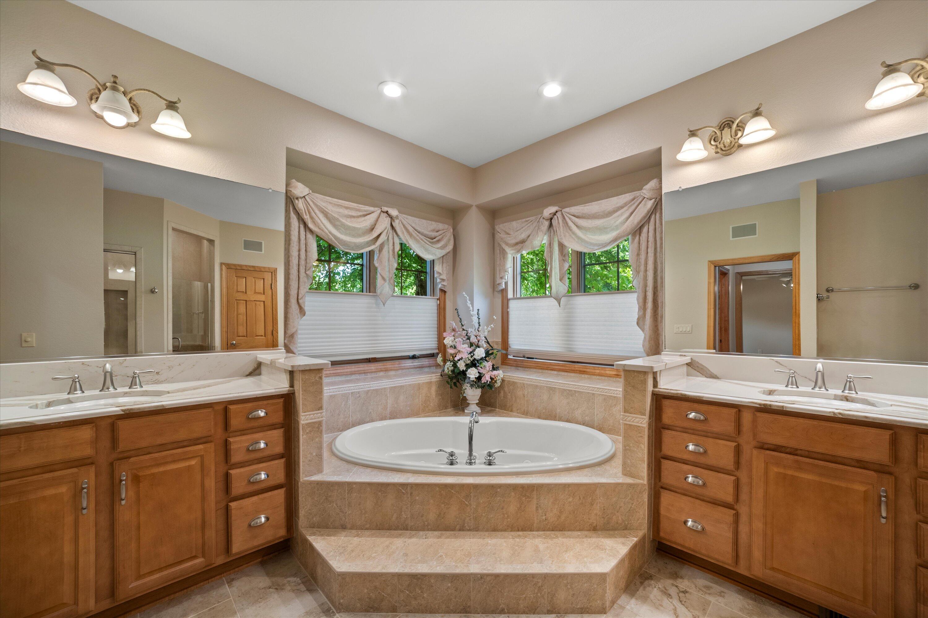 768 Coyote Ct