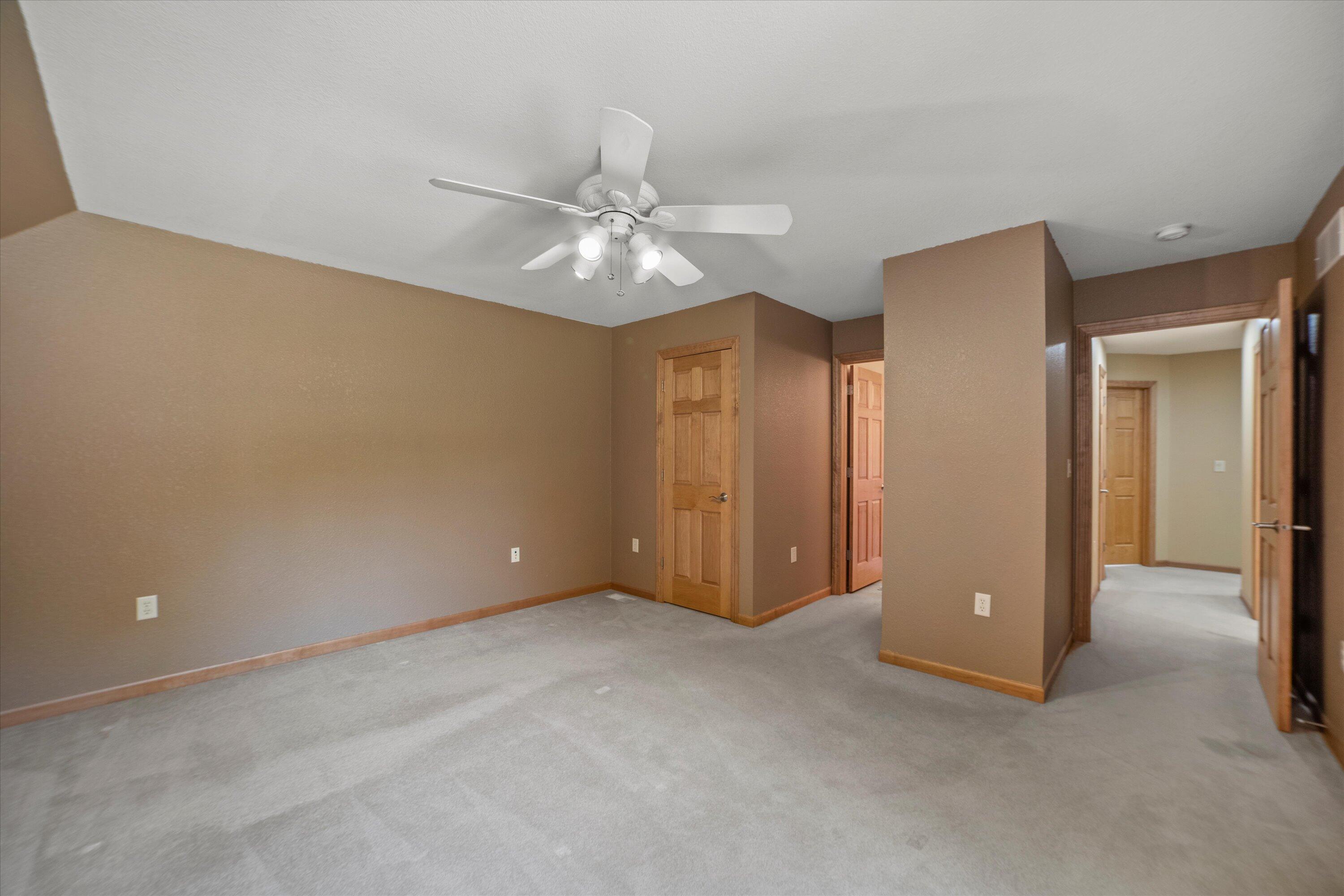 768 Coyote Ct