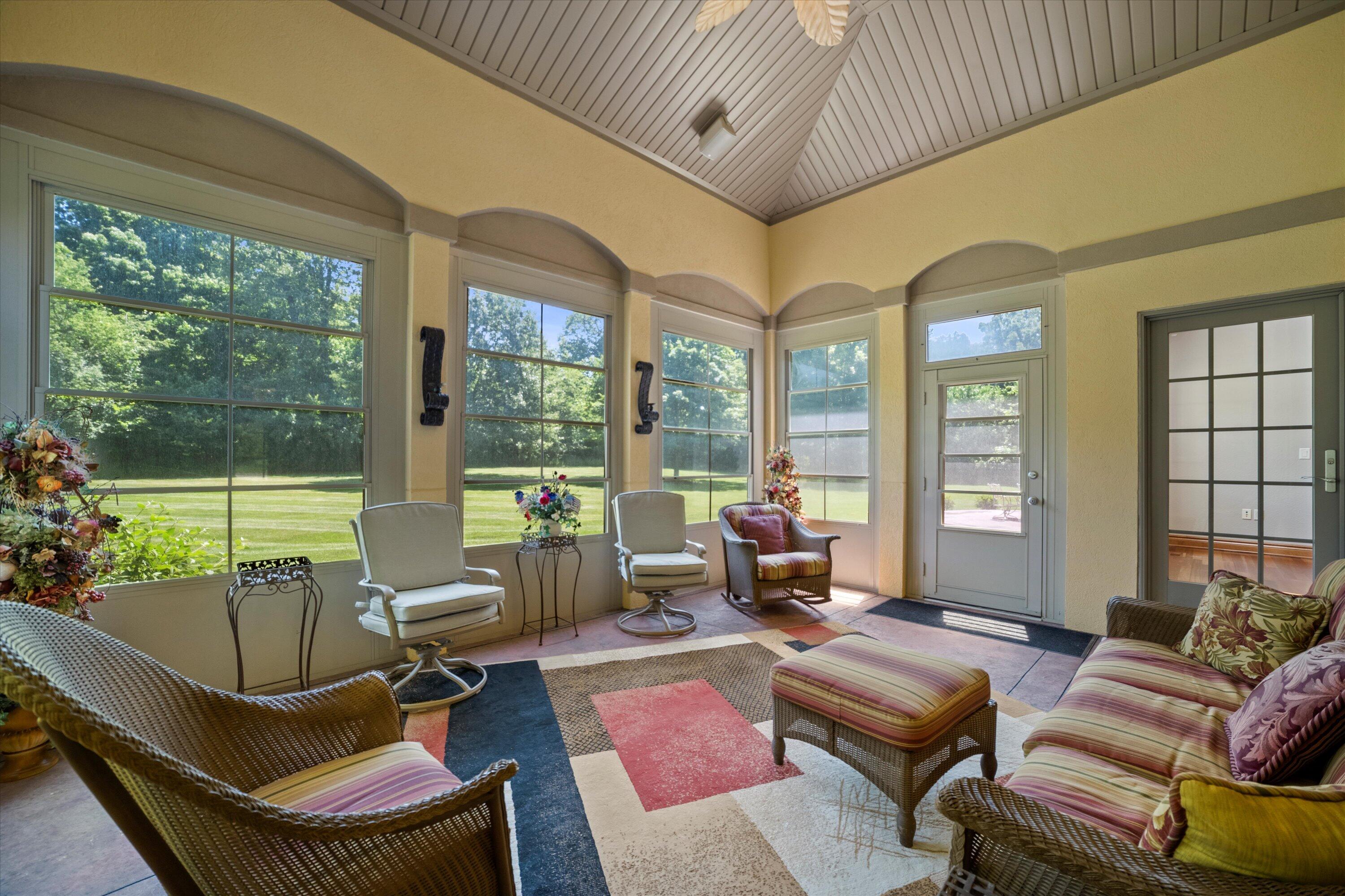 768 Coyote Ct