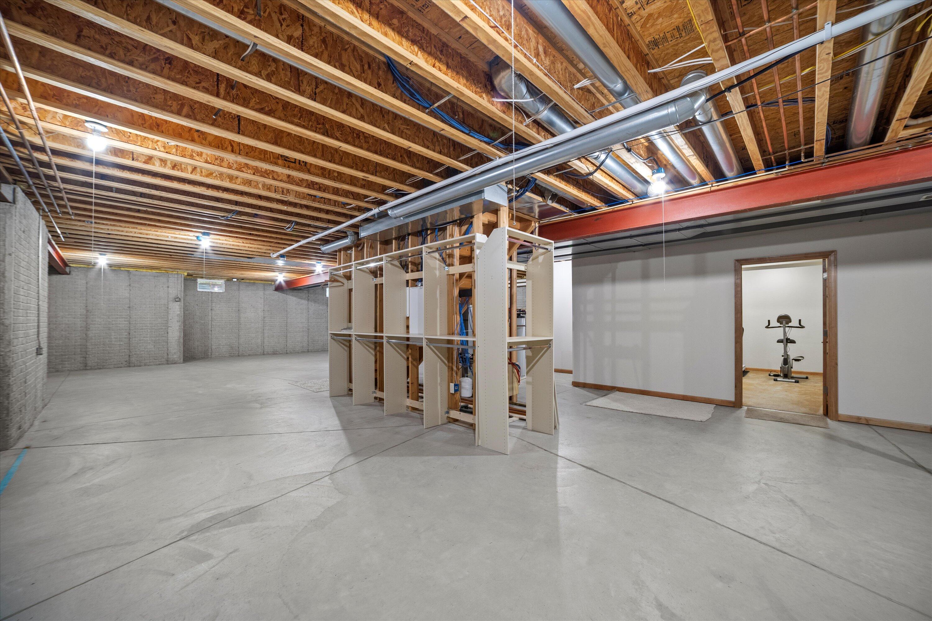 768 Coyote Ct