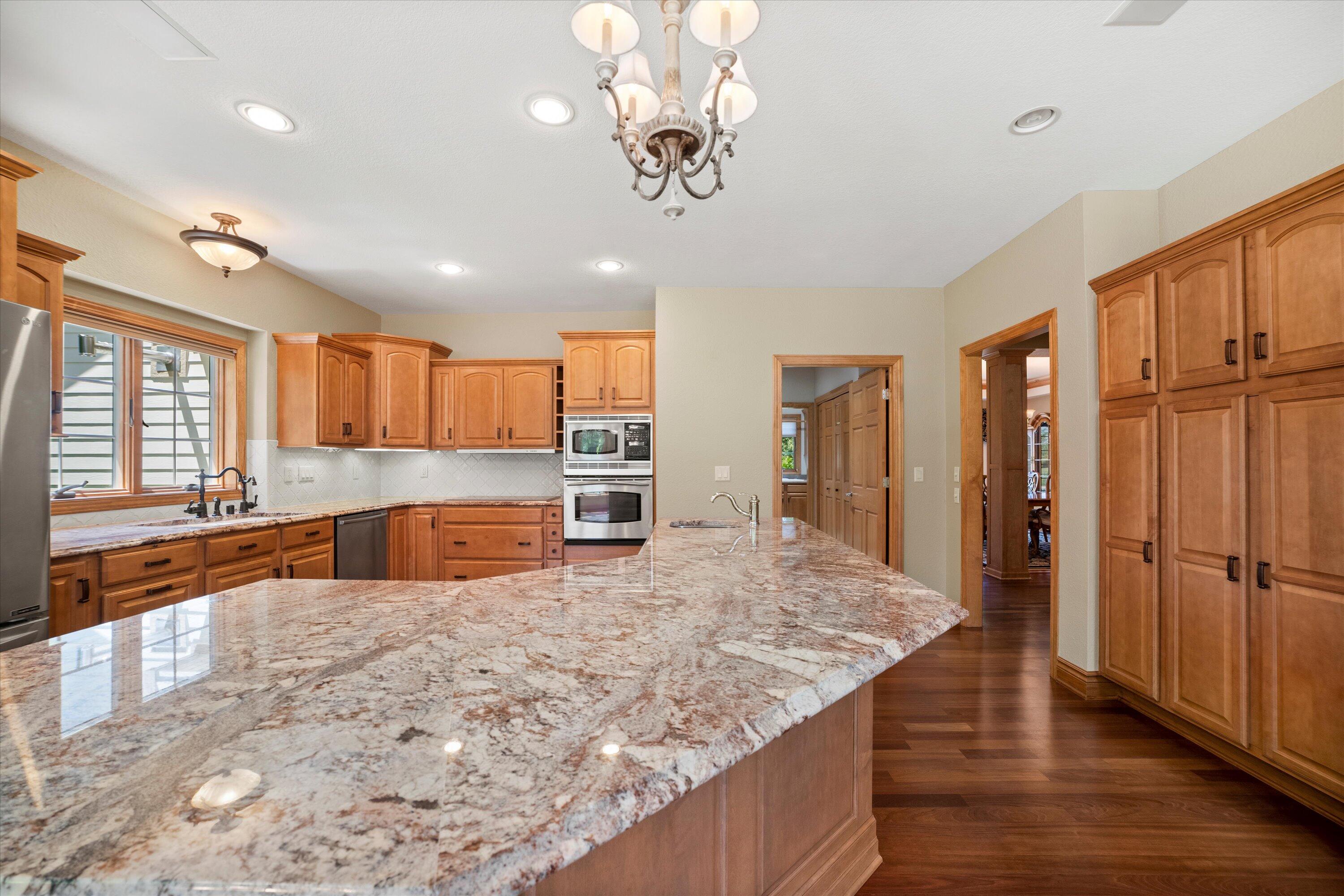 768 Coyote Ct