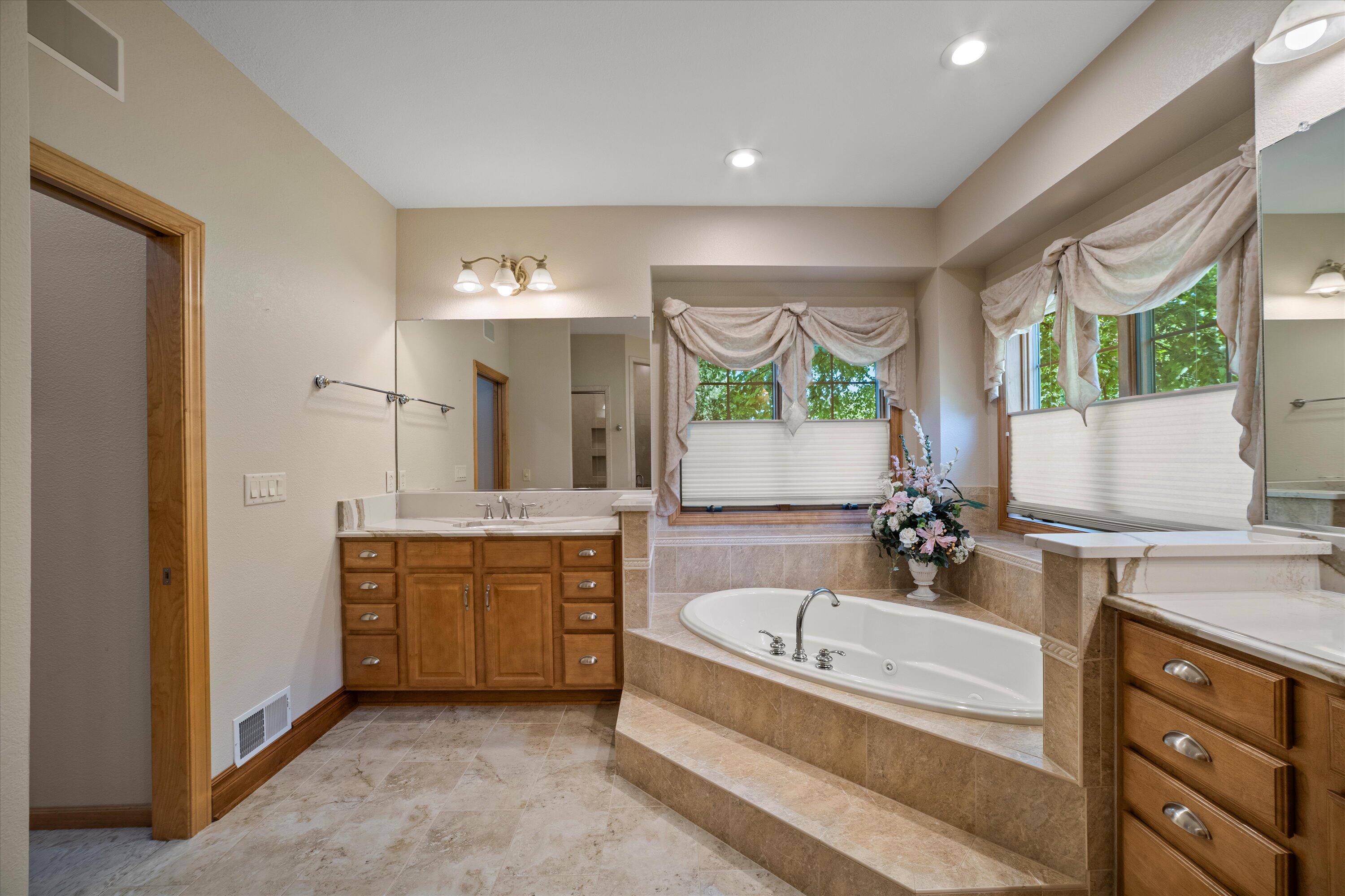 768 Coyote Ct
