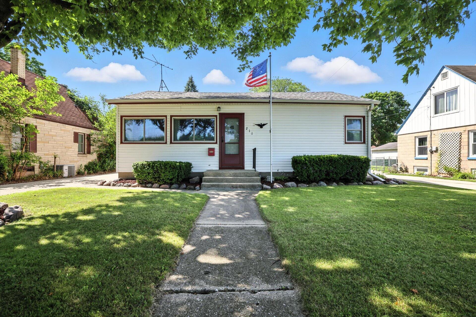 211 Coolidge Ave