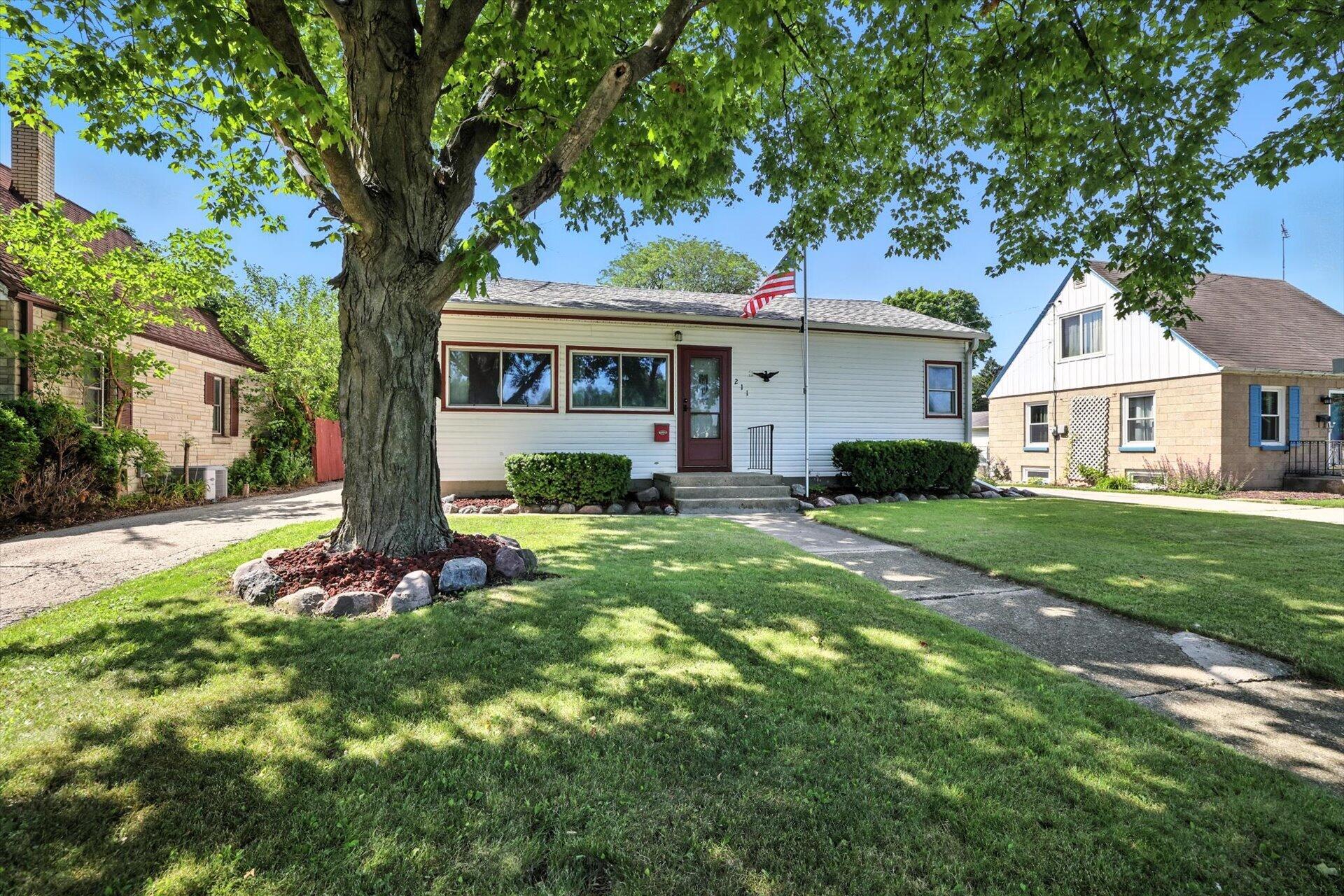 211 Coolidge Ave