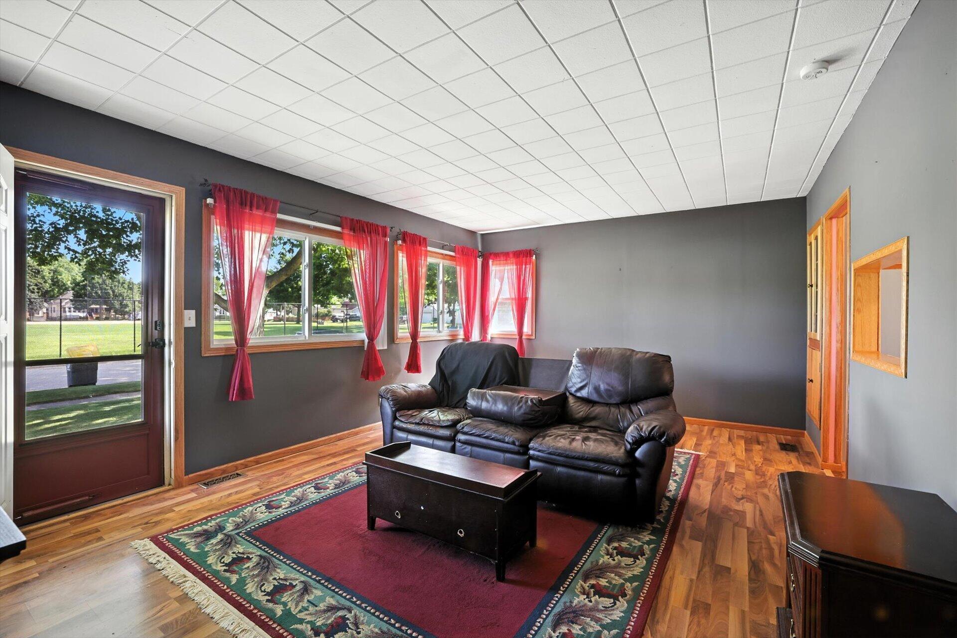 211 Coolidge Ave