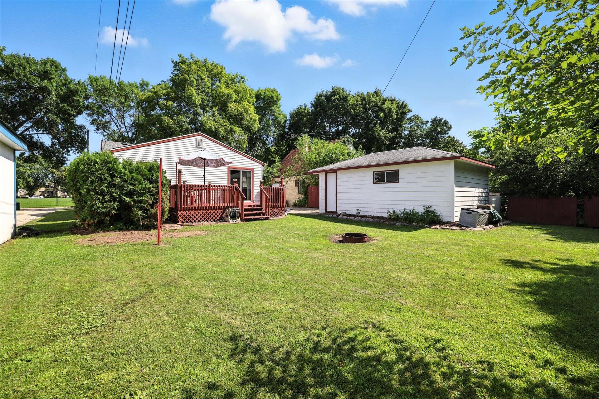 211 Coolidge Ave