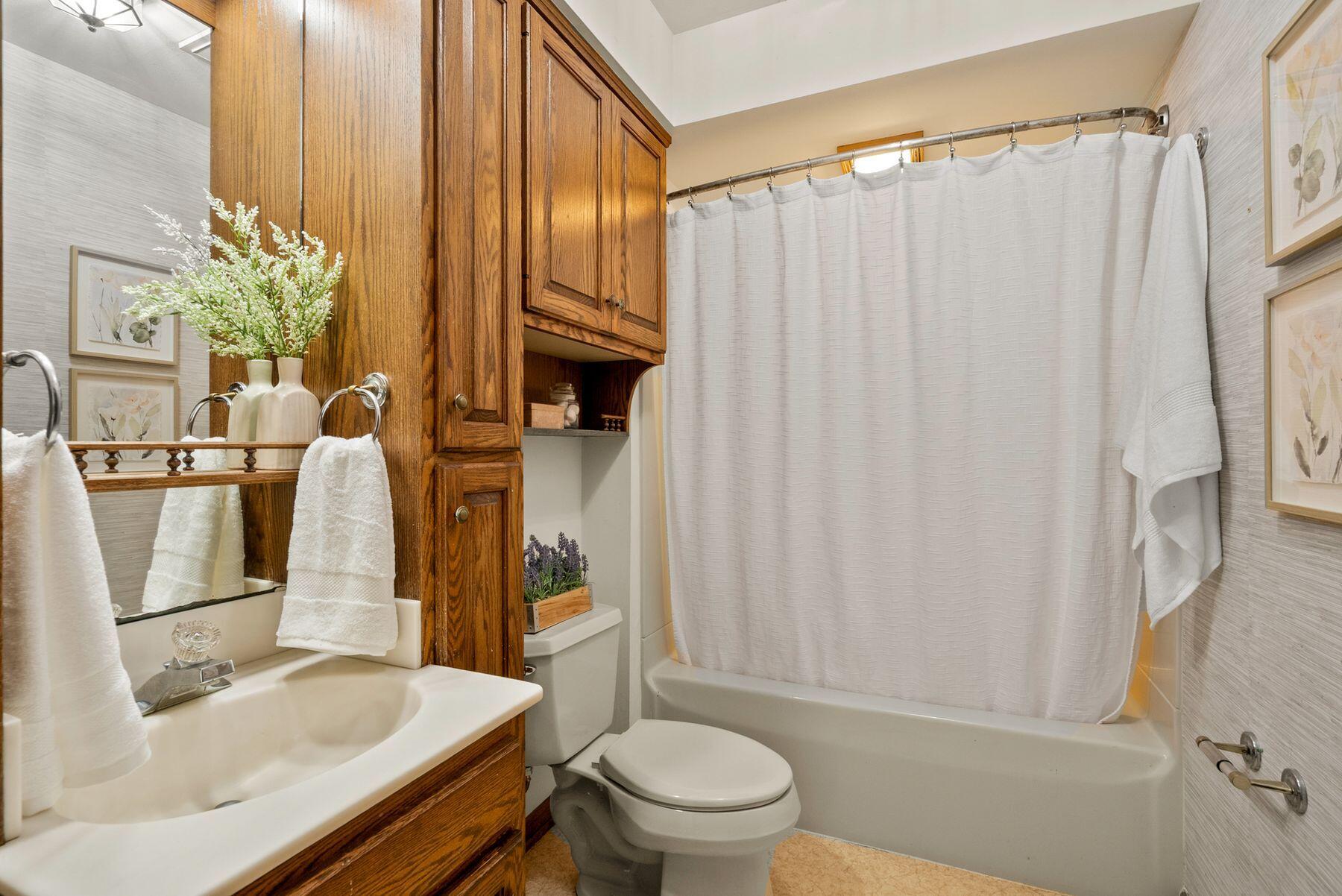 W61N413 Washington Ave