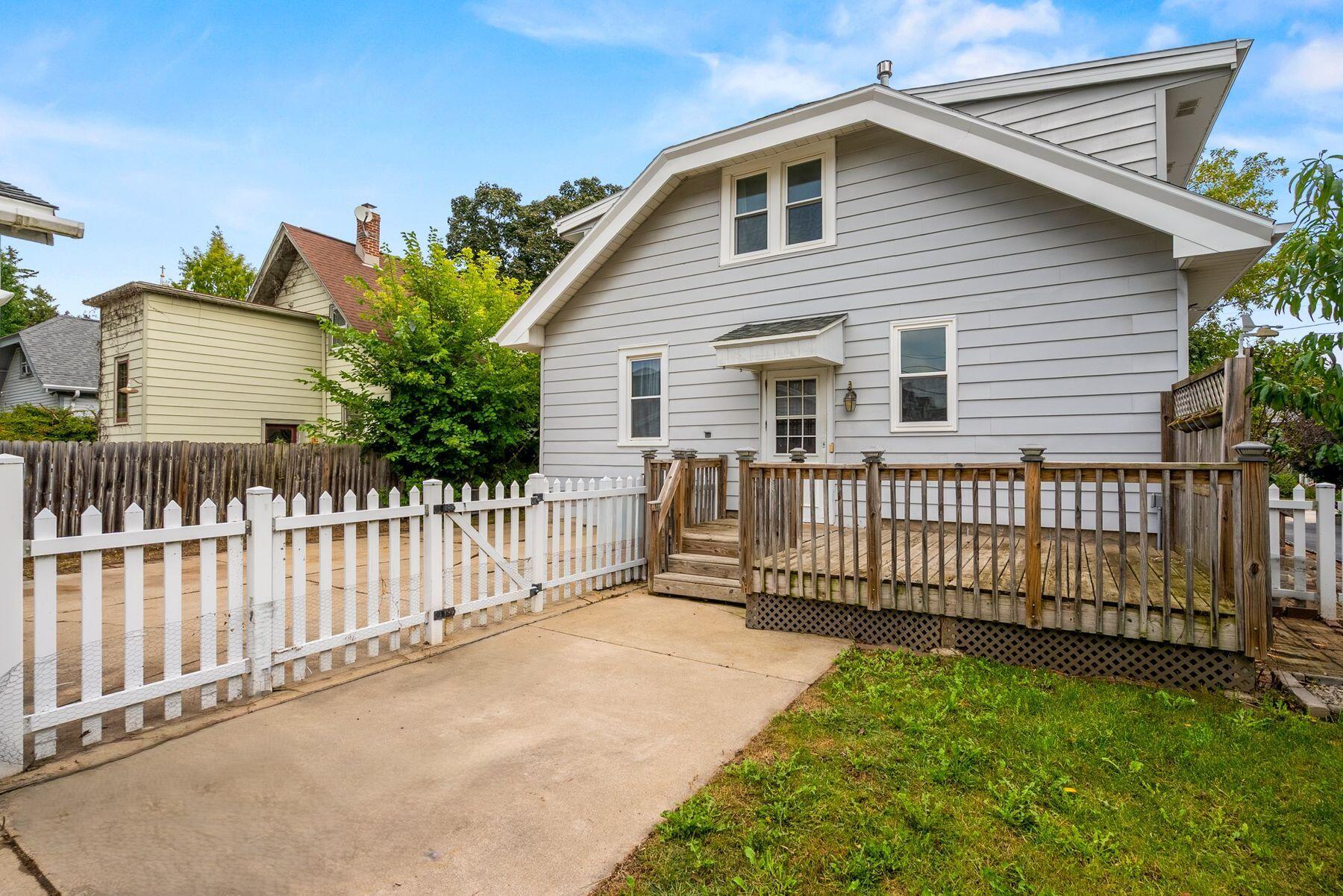 W61N413 Washington Ave