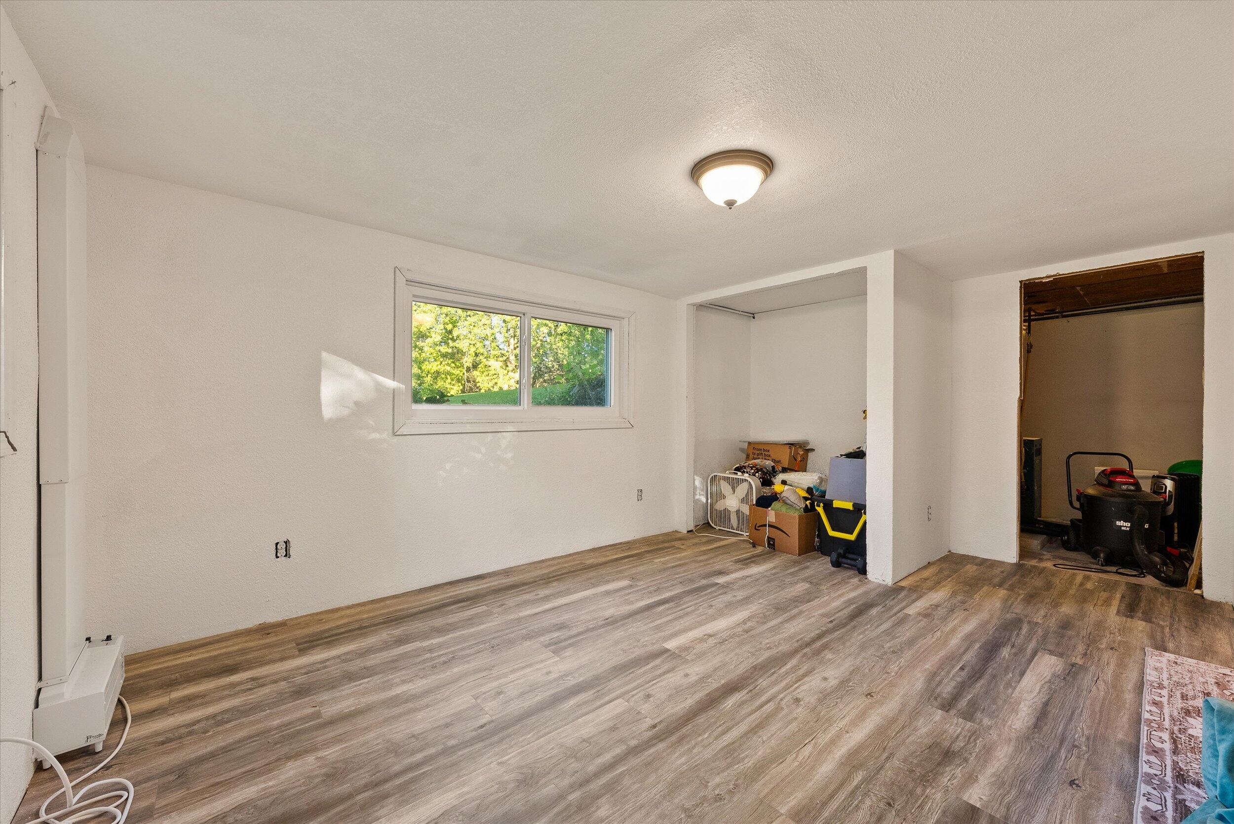 7360 Rustic Rd