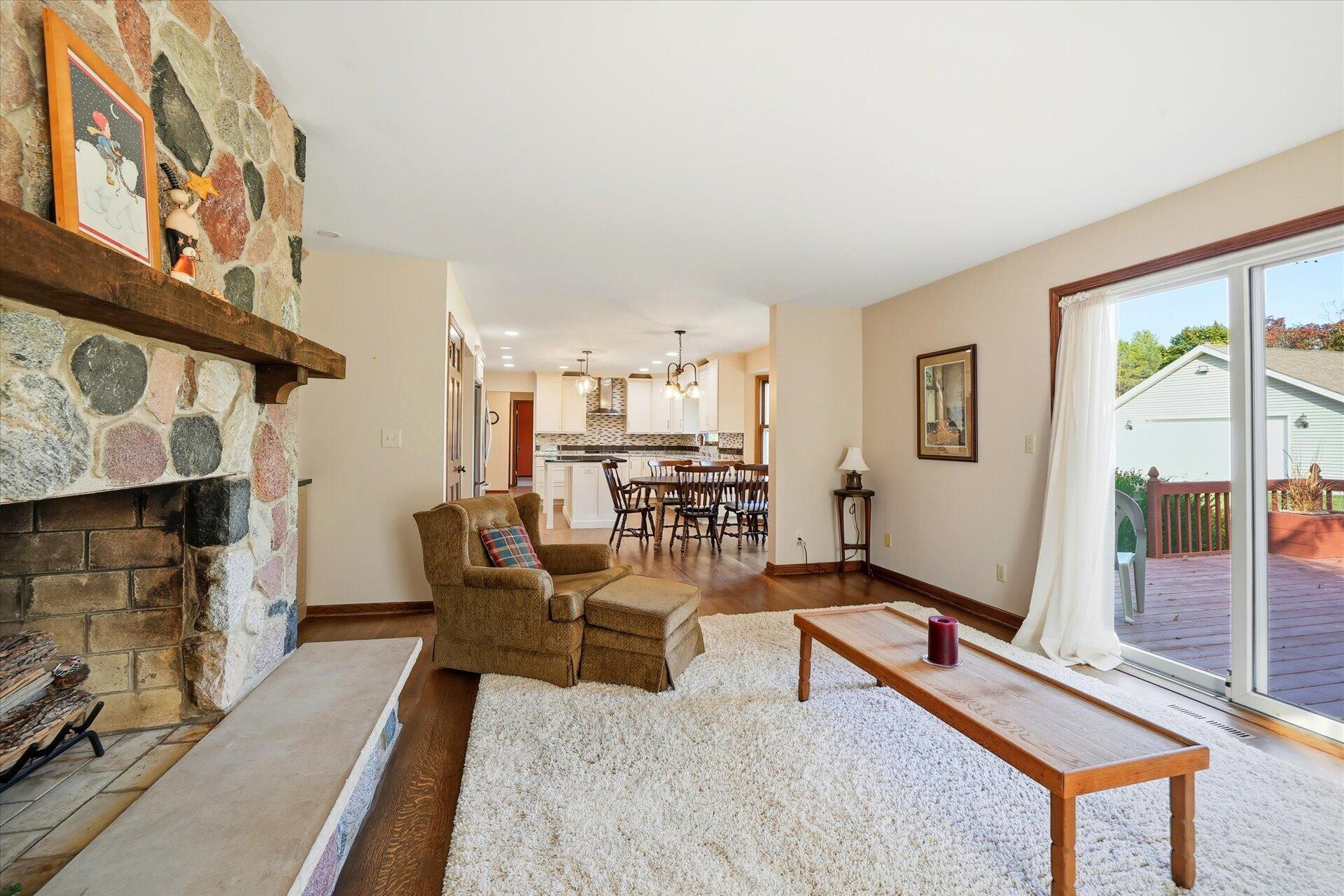 396 Belvedere - W