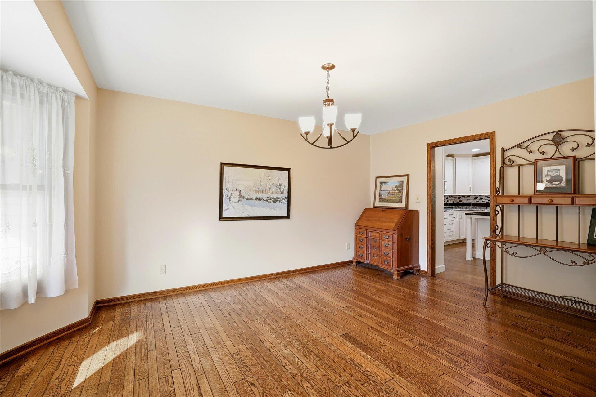 396 Belvedere - W