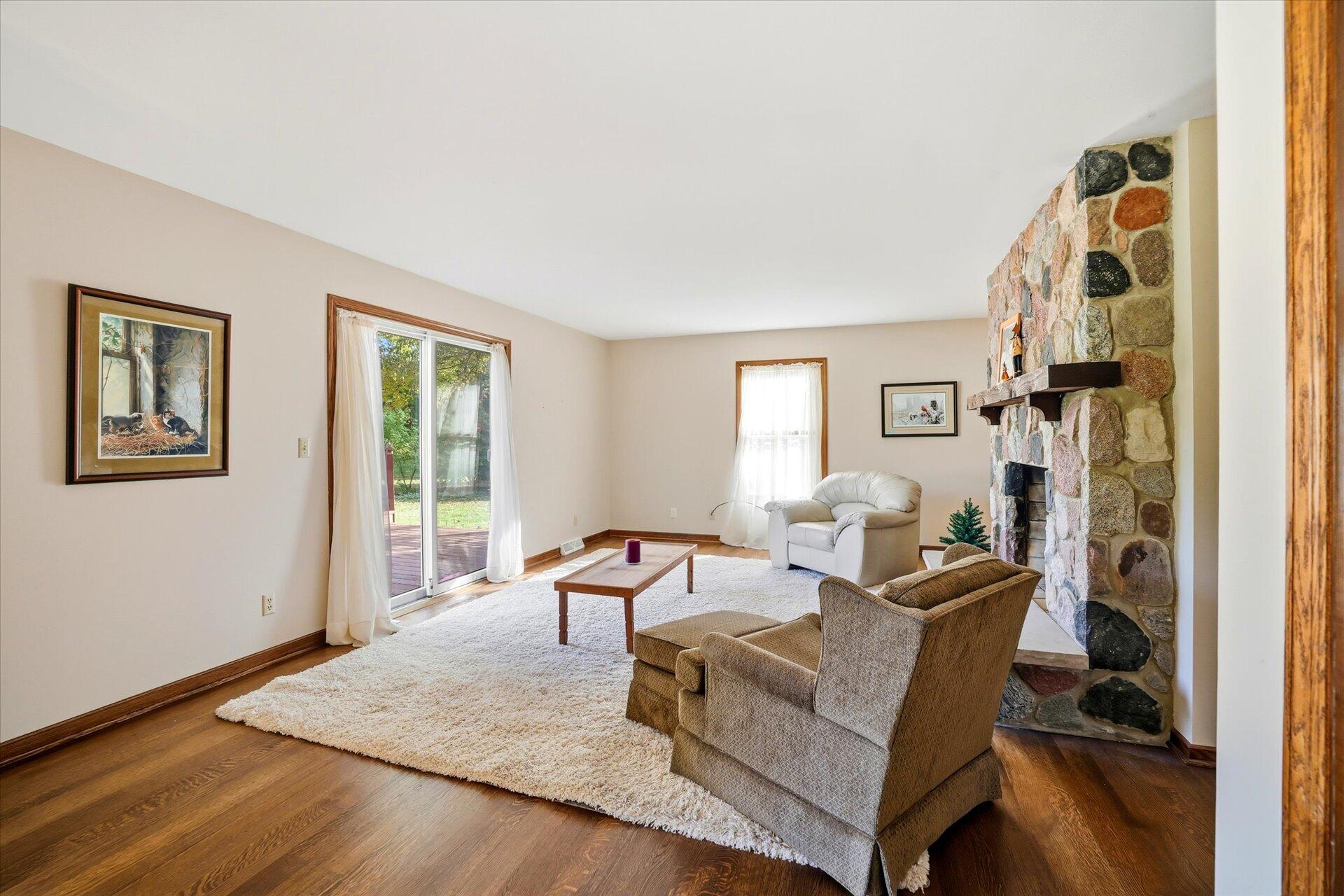 396 Belvedere - W