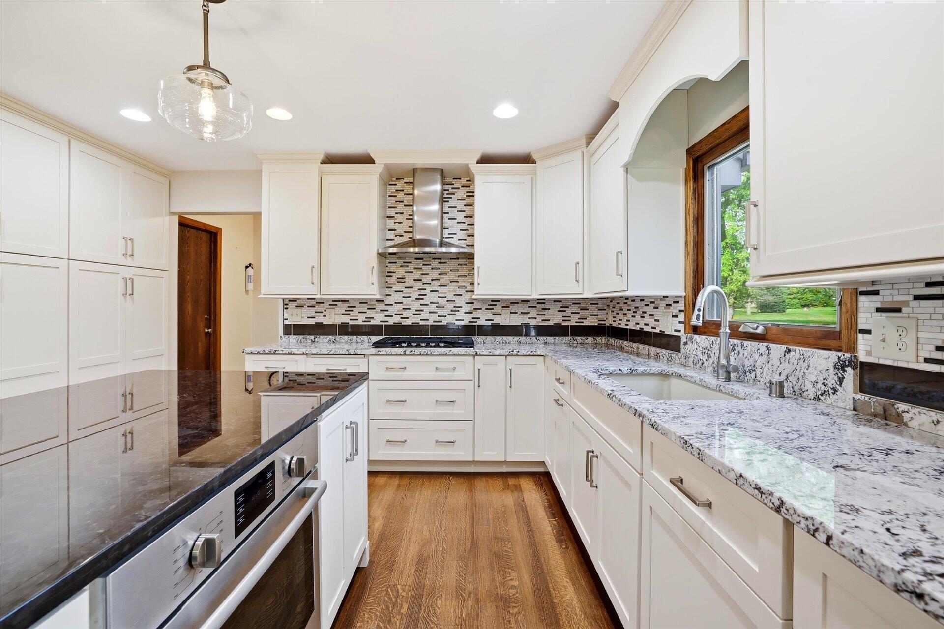 396 Belvedere - W