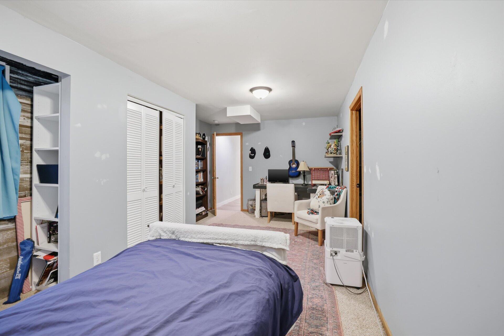 116 N Weiss Rd