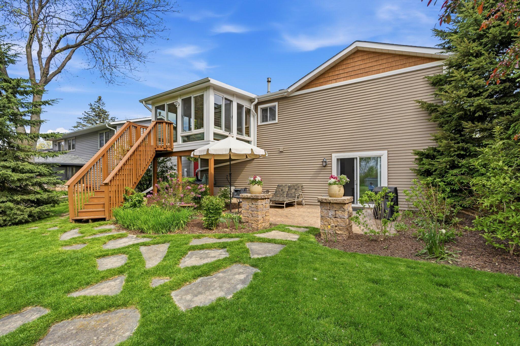 2321 MacArthur Rd