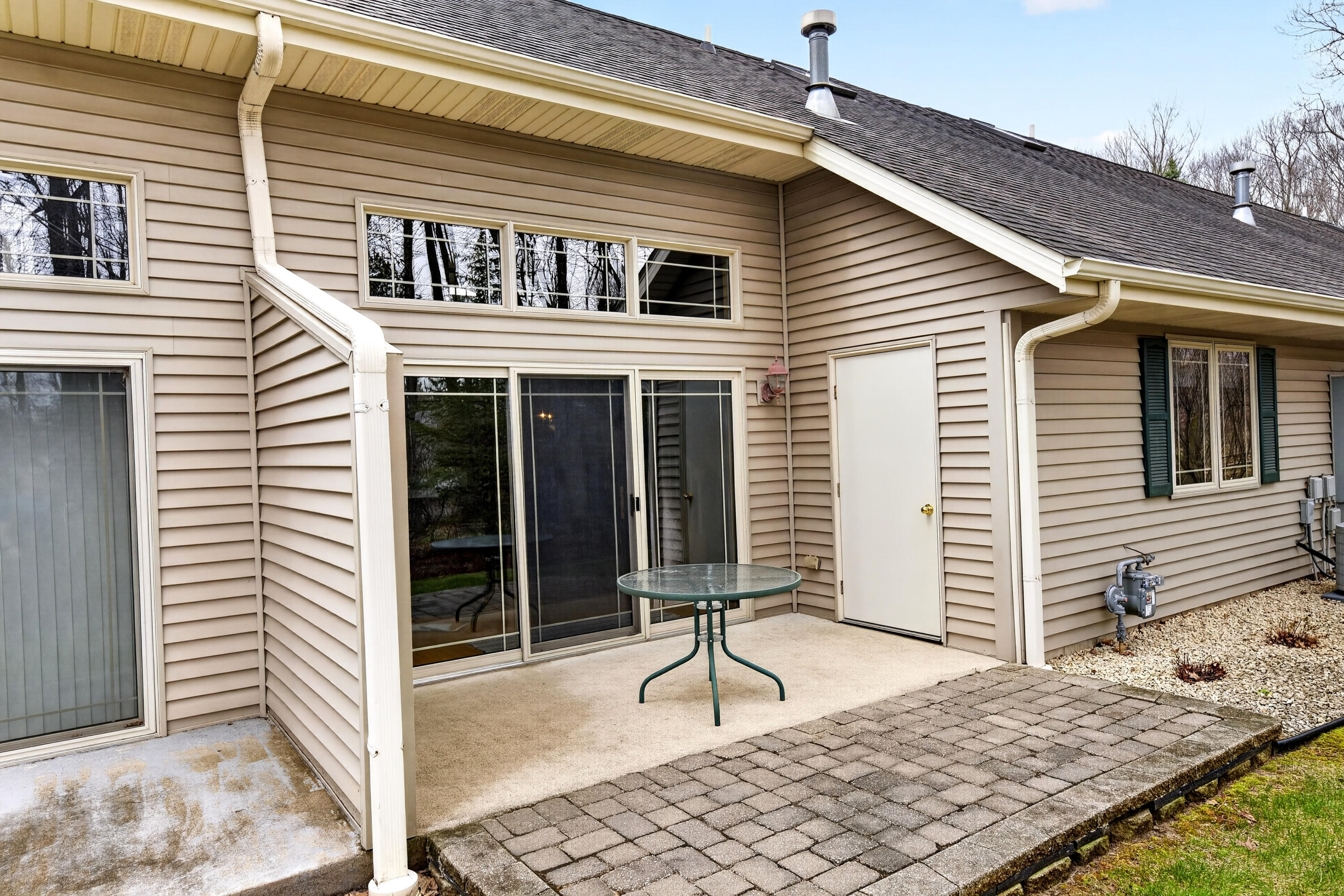 1015 Shadowood Cir Unit: 3