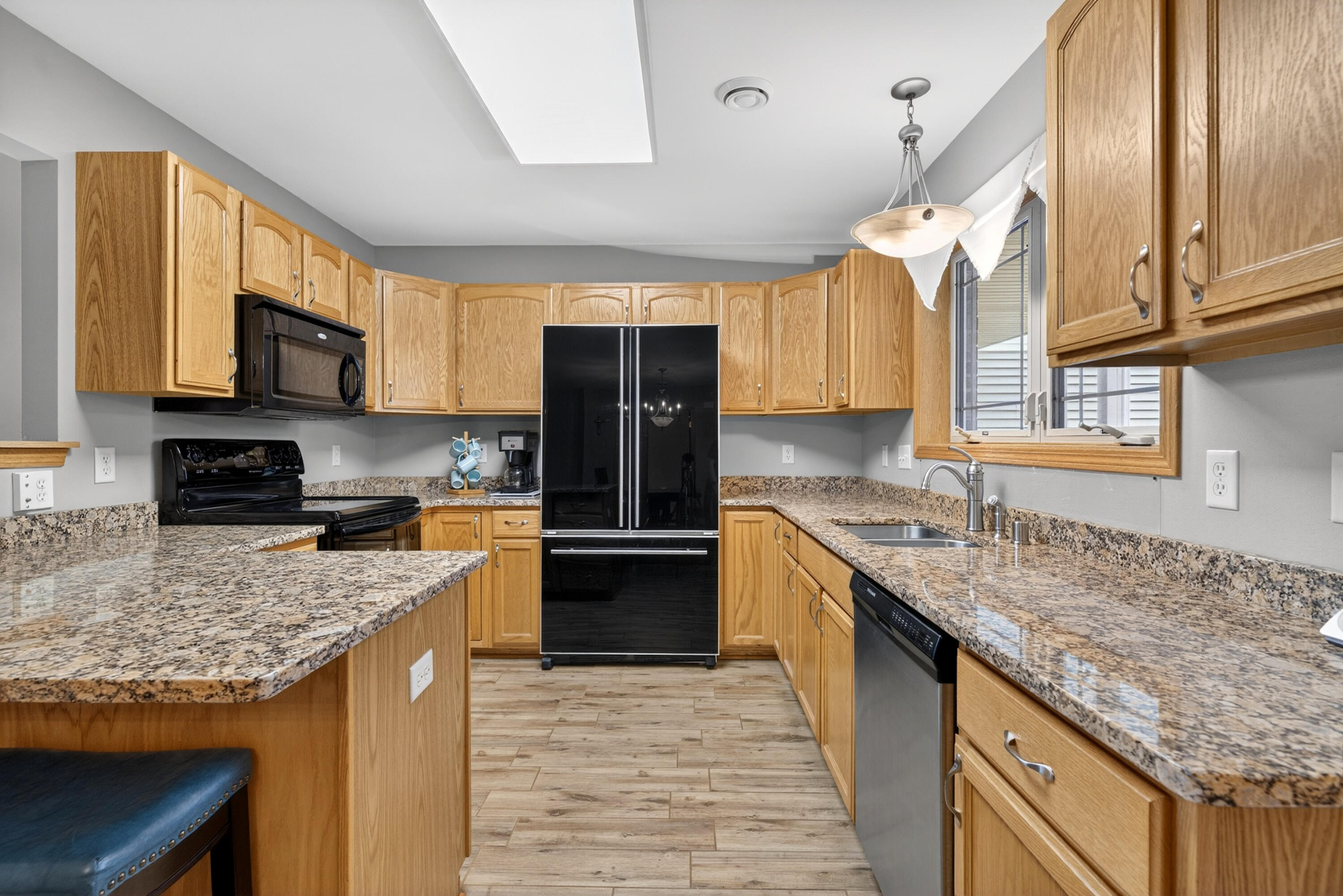 1015 Shadowood Cir Unit: 3