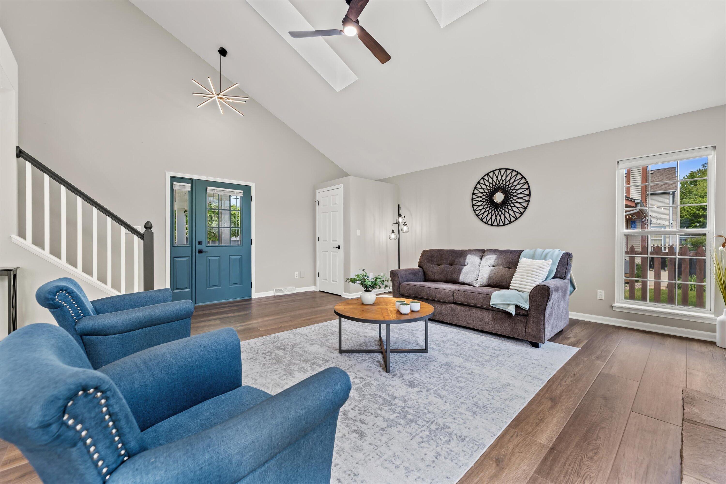 2313 Kestrel Ln