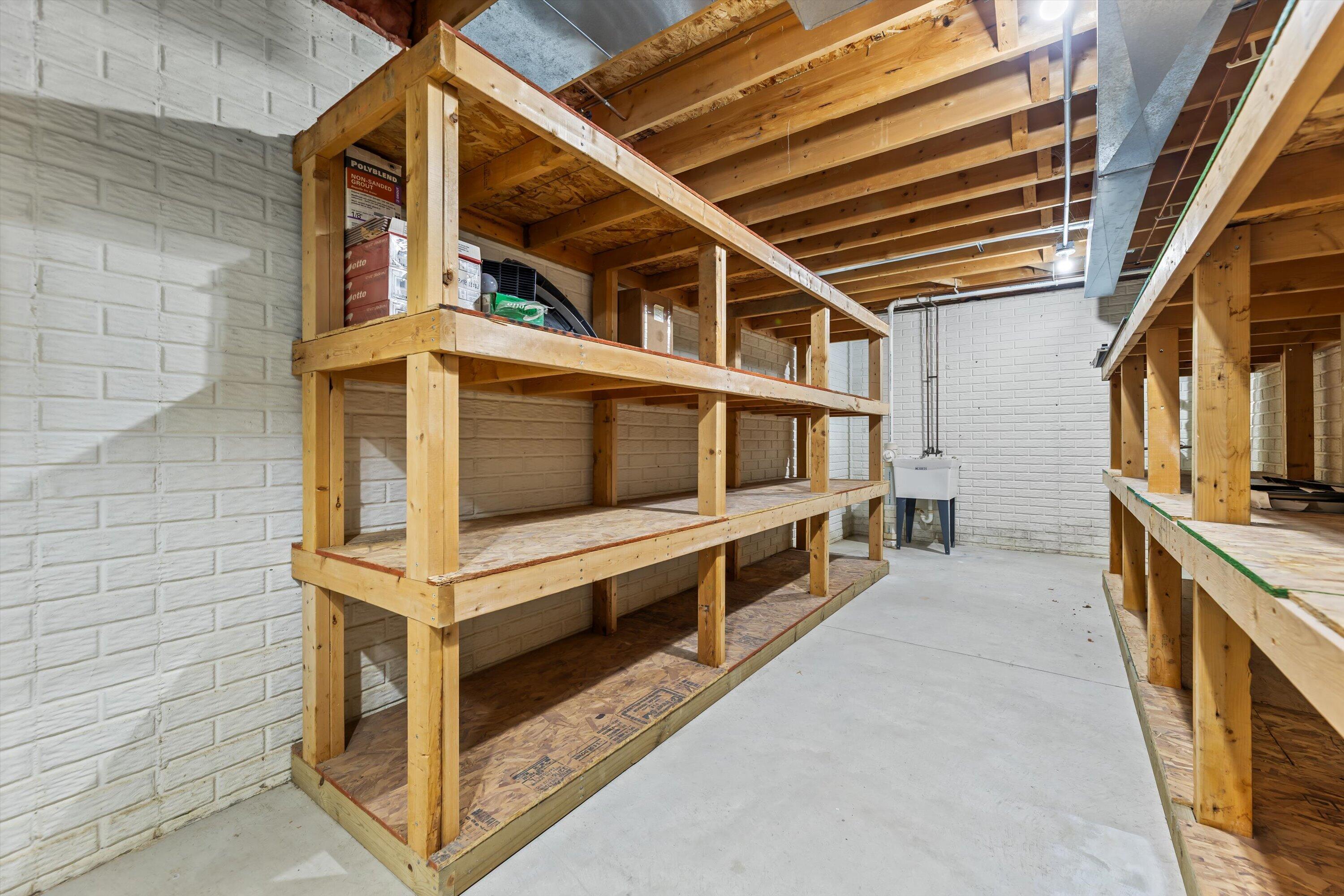 2313 Kestrel Ln