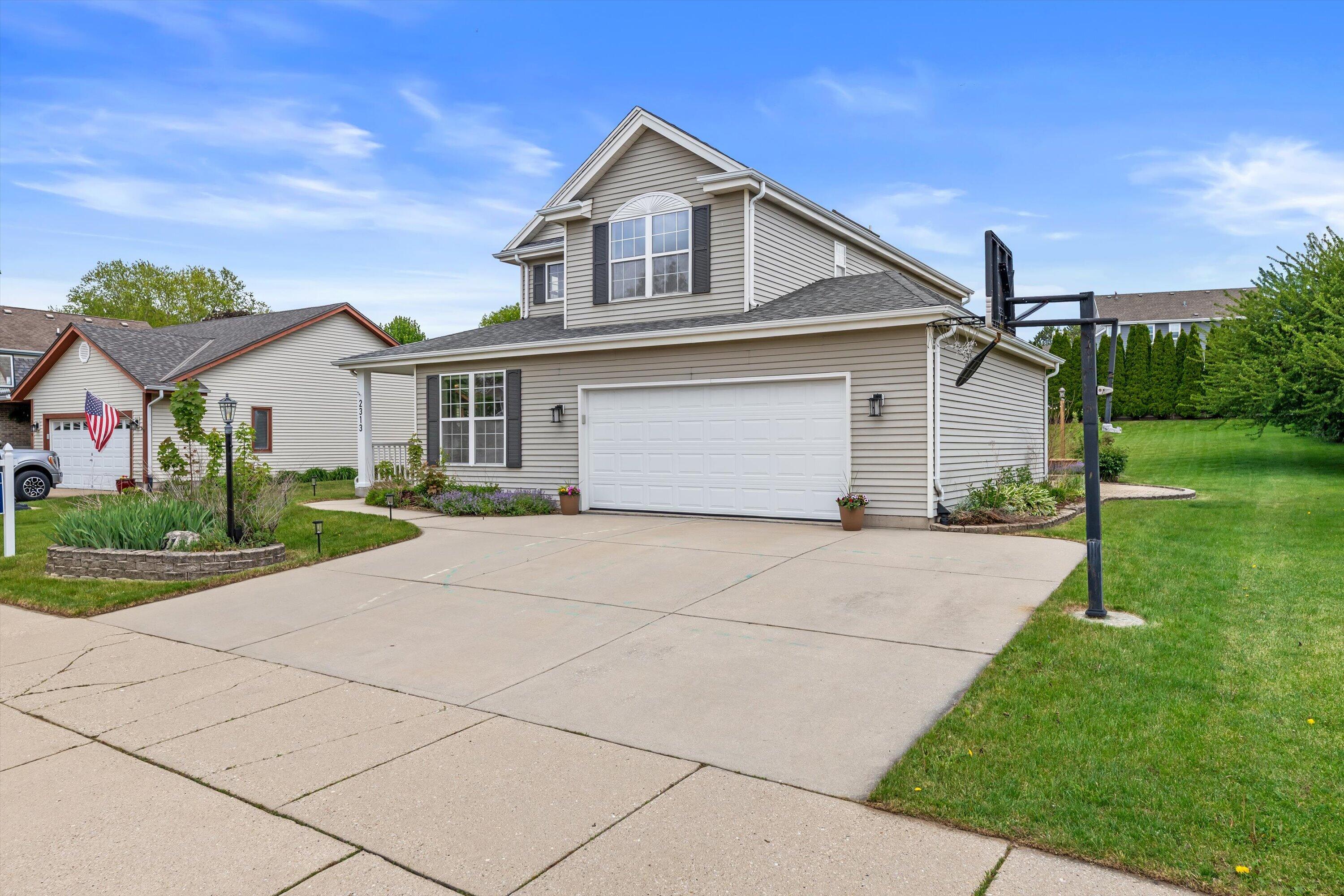 2313 Kestrel Ln