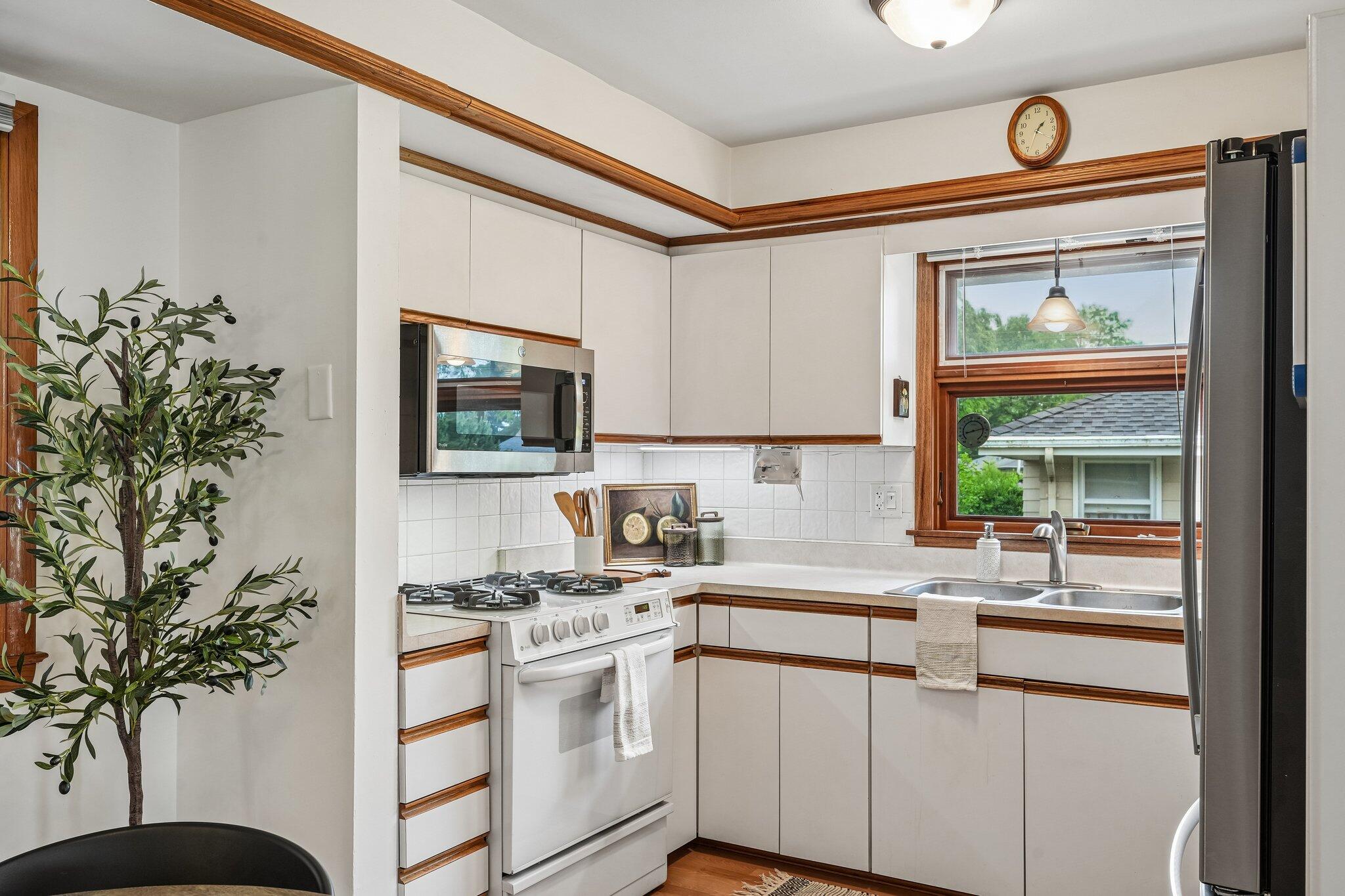 W151N8313 Thomas Dr