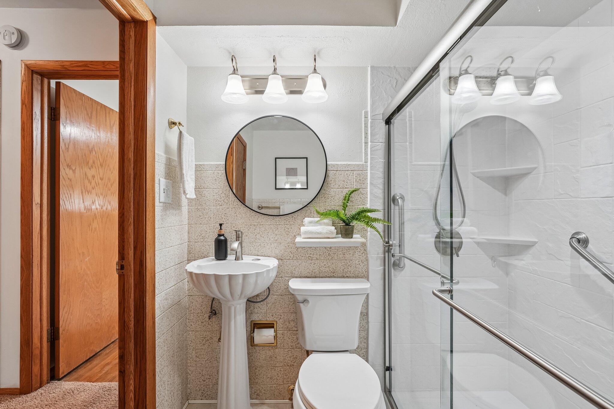W151N8313 Thomas Dr