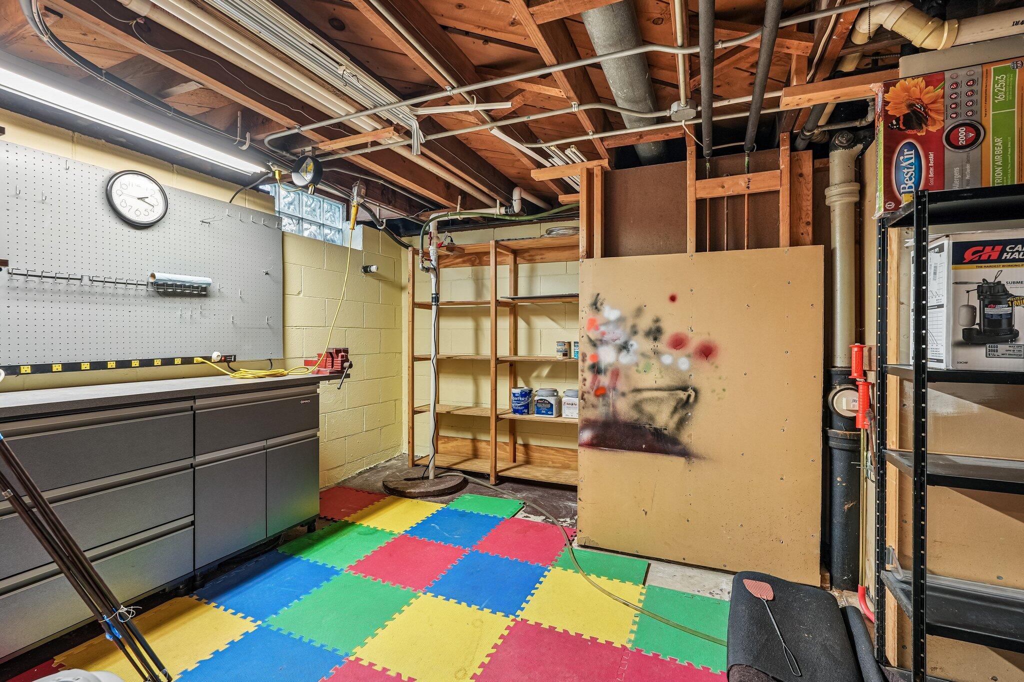 W151N8313 Thomas Dr