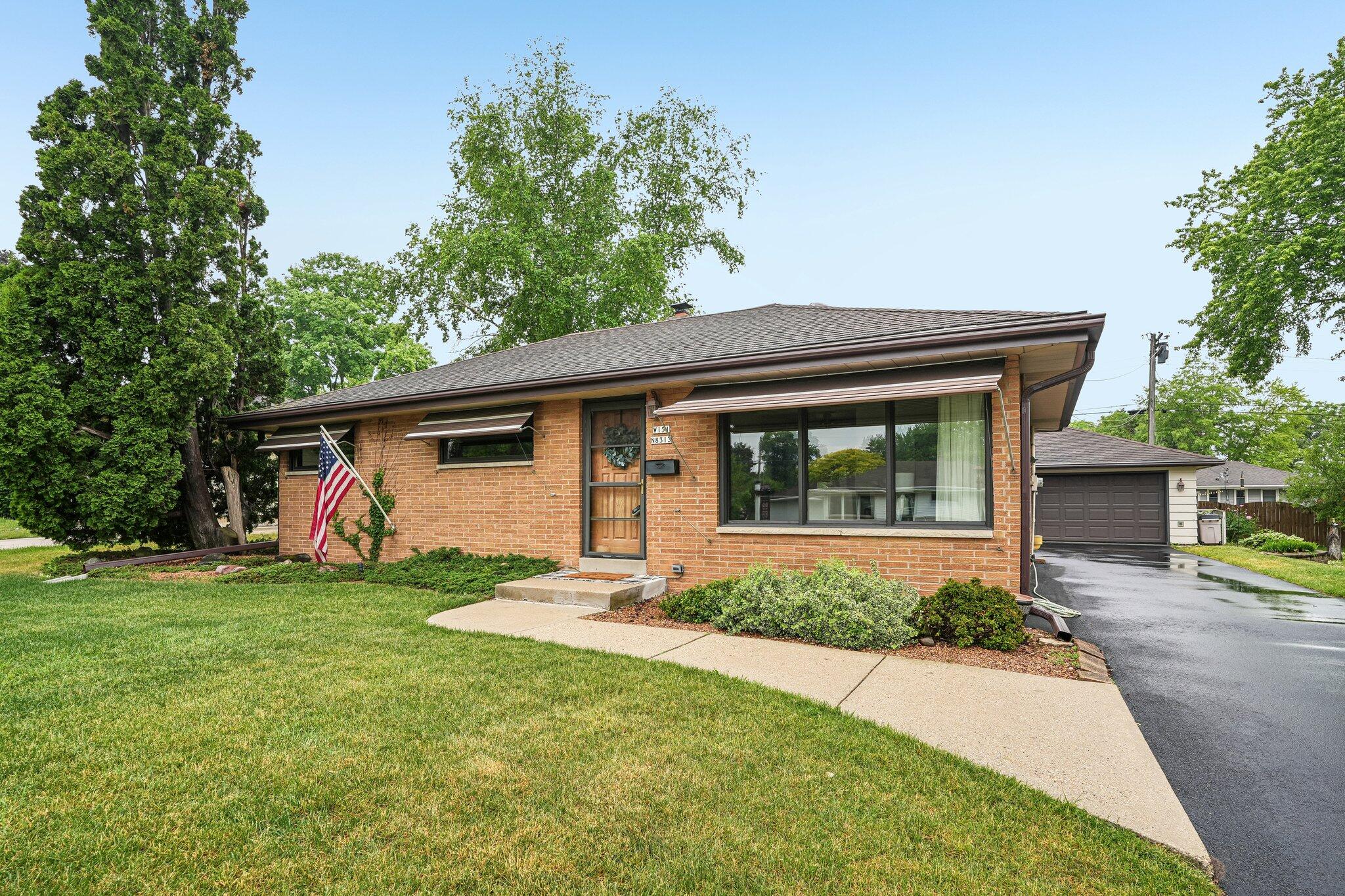 W151N8313 Thomas Dr