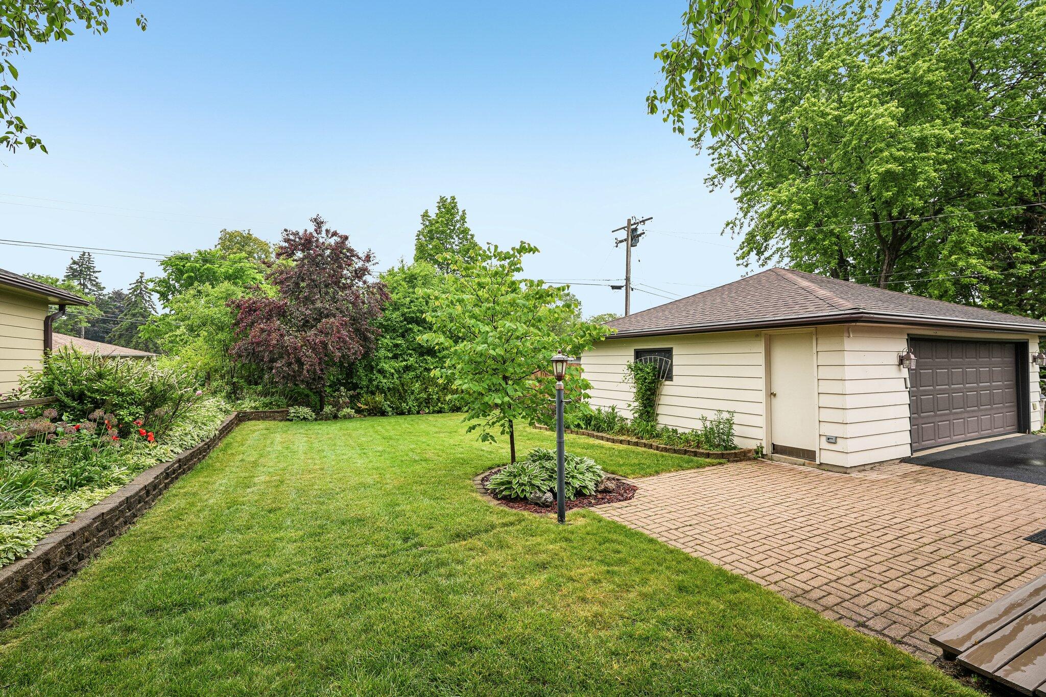 W151N8313 Thomas Dr