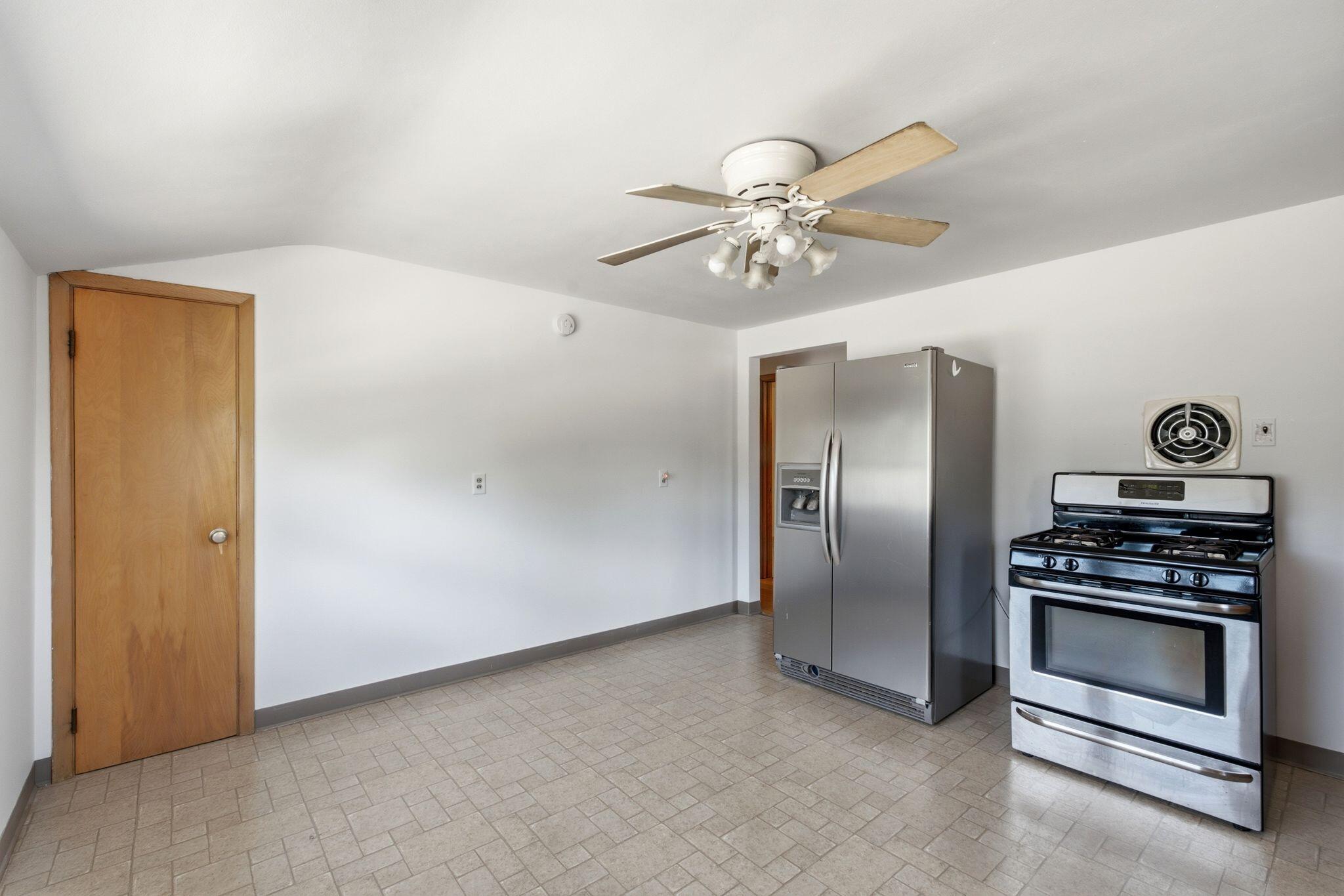 907 High St Unit: 907A