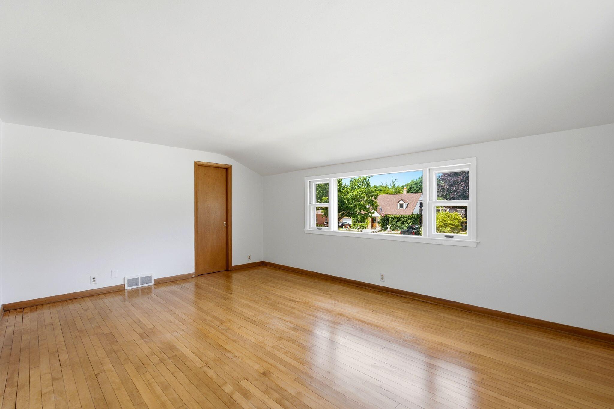 907 High St Unit: 907A