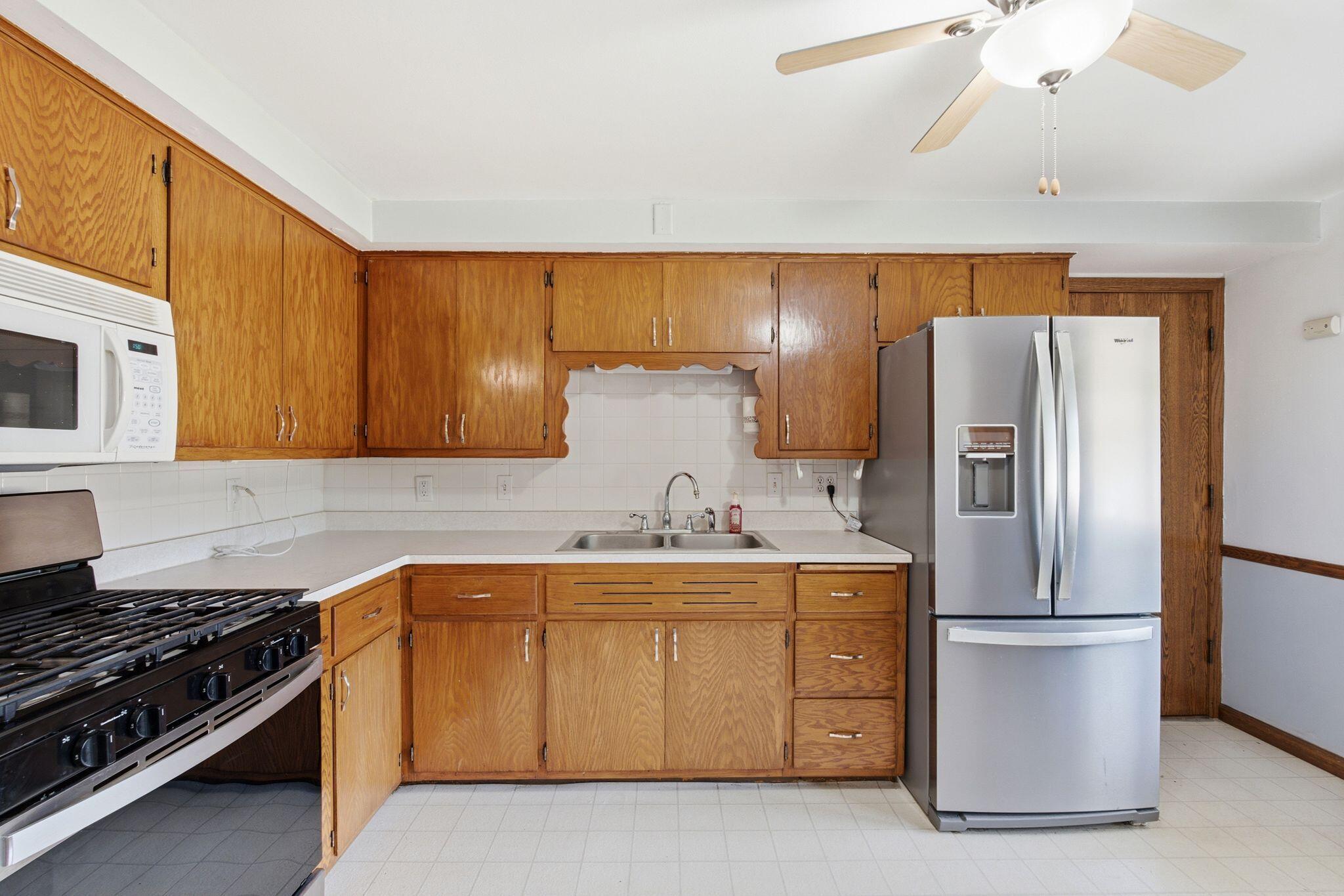 907 High St Unit: 907A