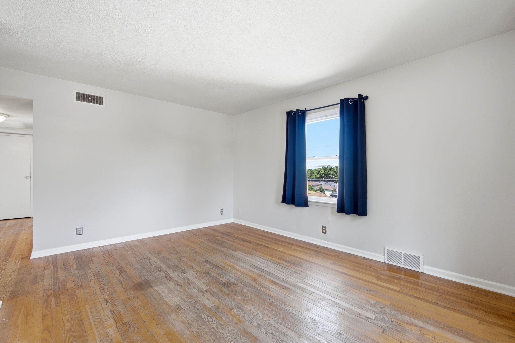 4837 W Lynndale Ave, 4839