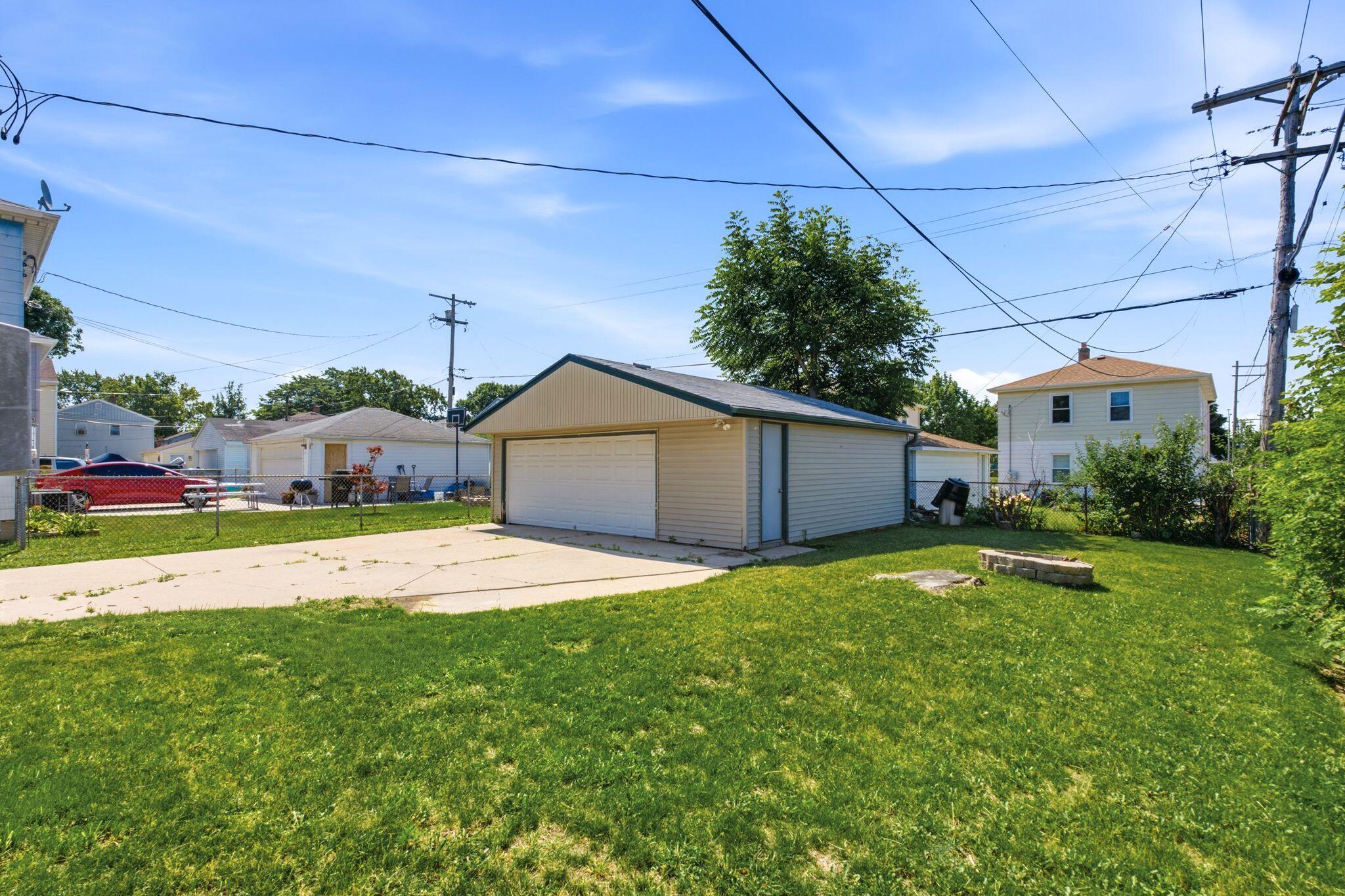 4837 W Lynndale Ave, 4839