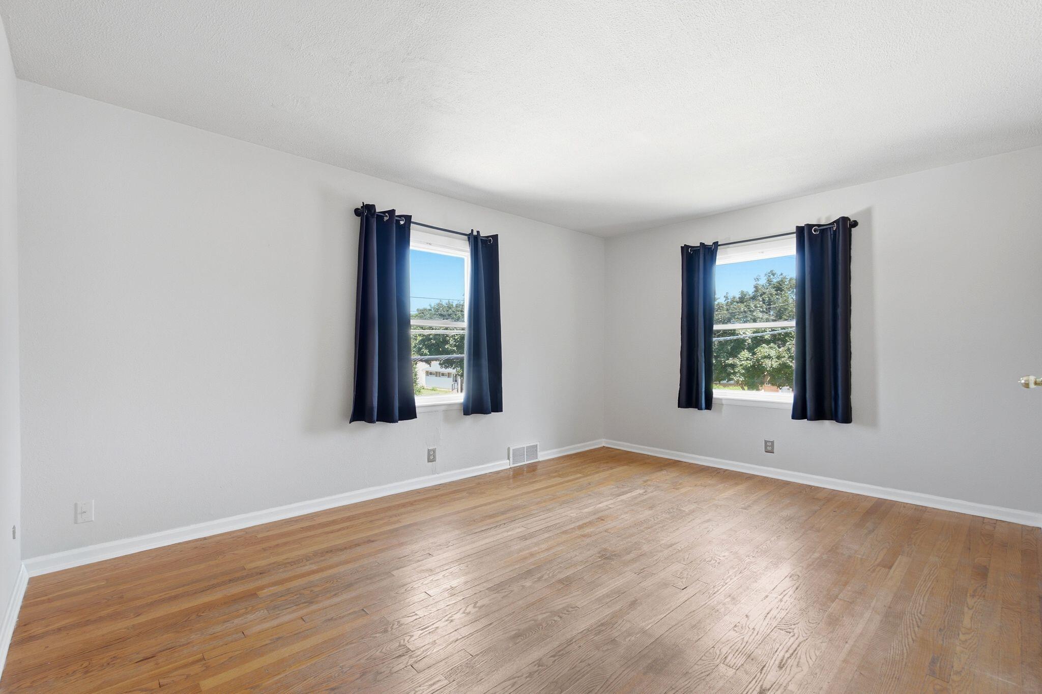 4837 W Lynndale Ave, 4839
