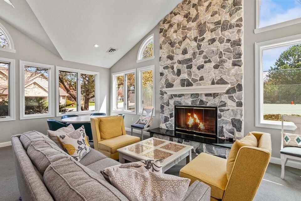 W240N2160 Dorchester Dr, 11B