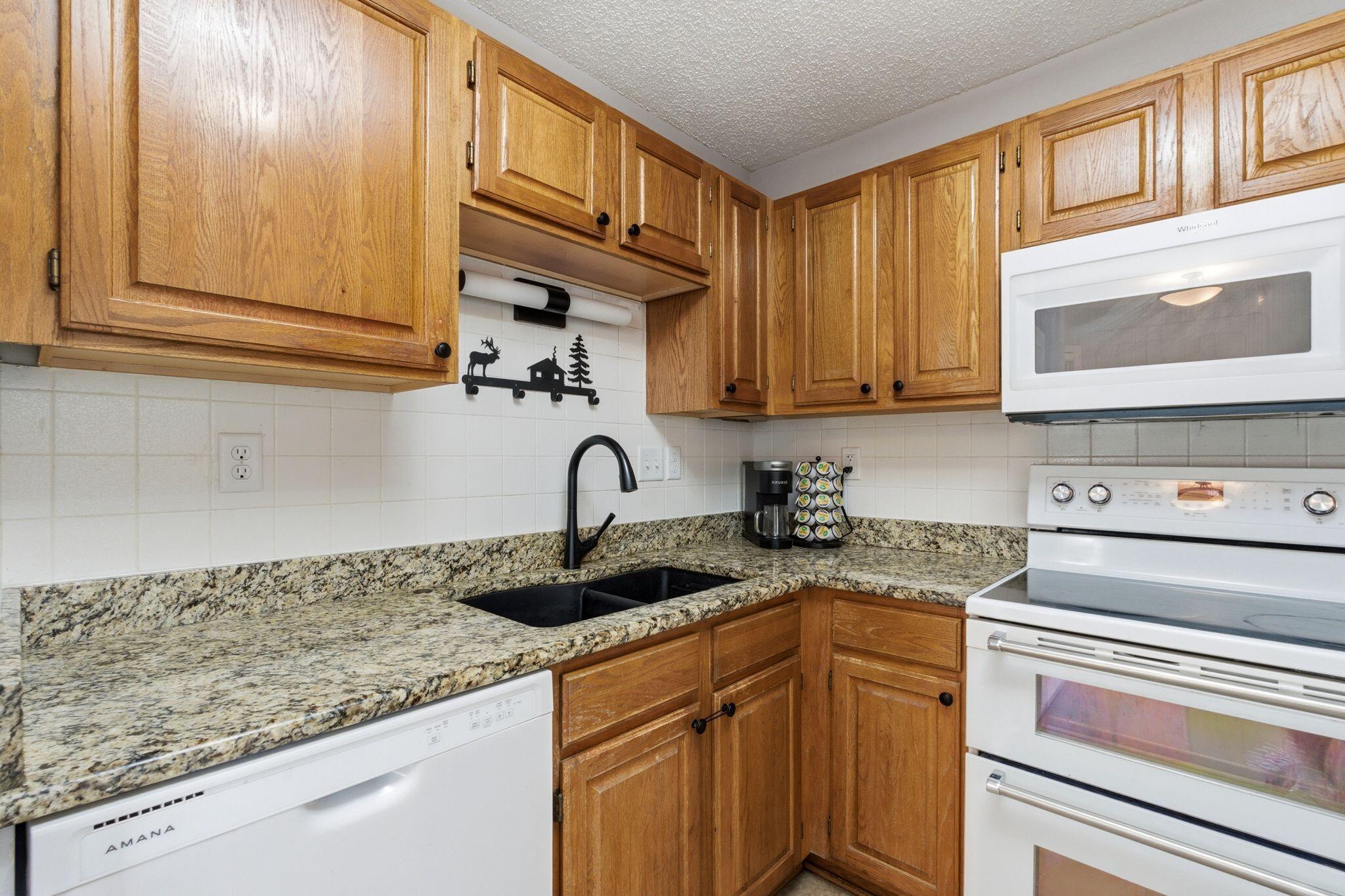 W240N2160 Dorchester Dr, 11B