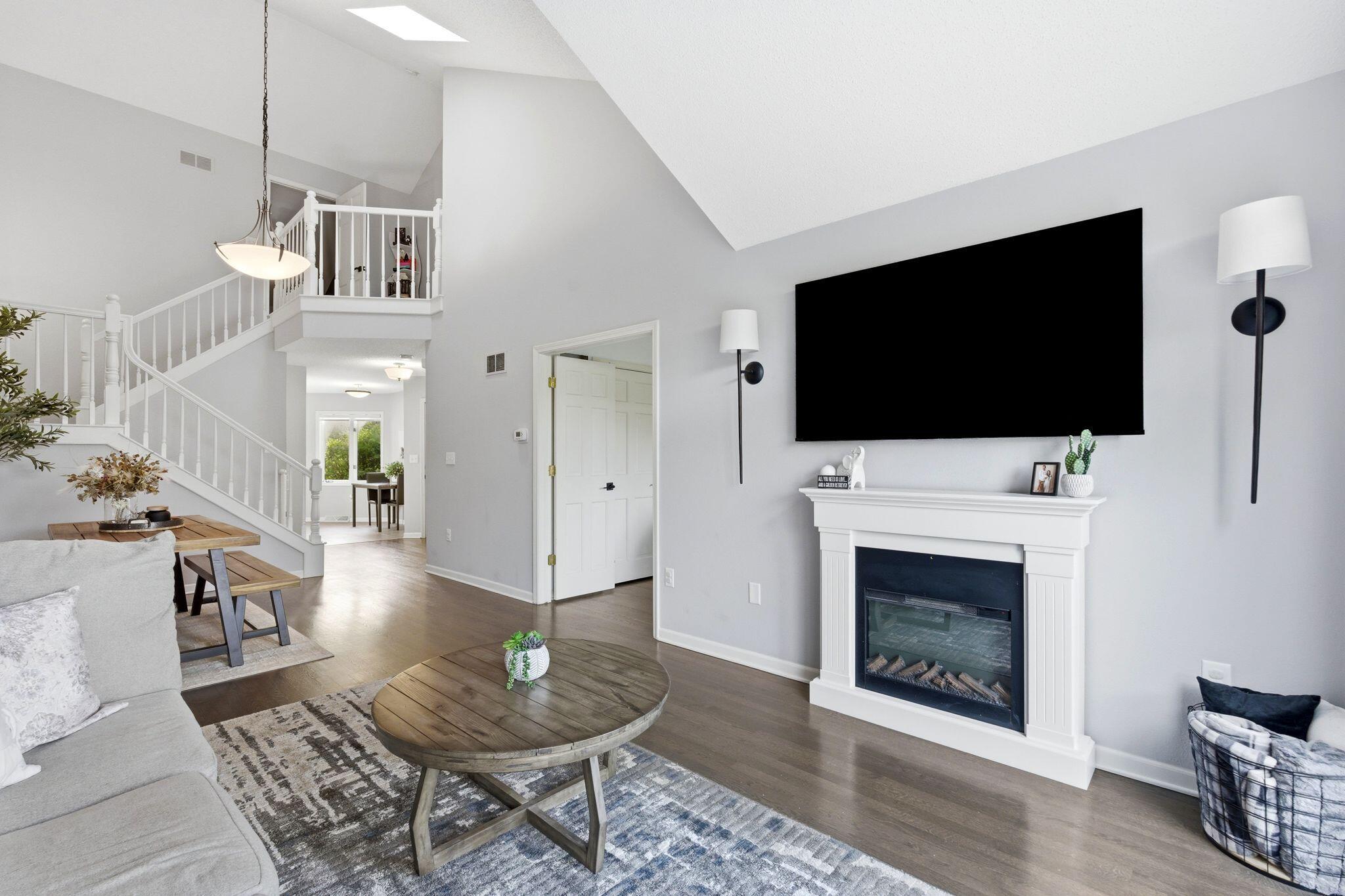 W240N2160 Dorchester Dr, 11B