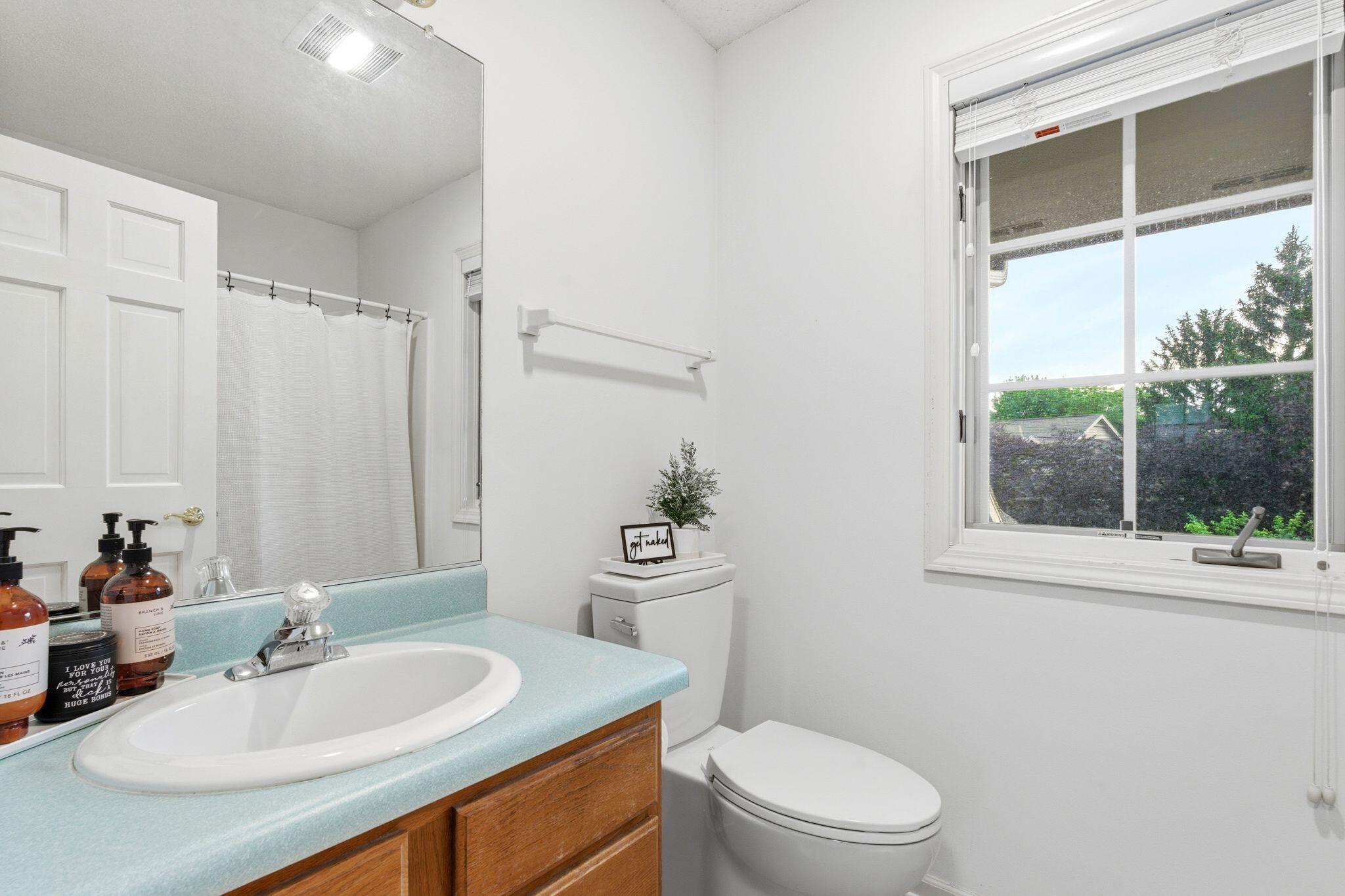 W240N2160 Dorchester Dr, 11B