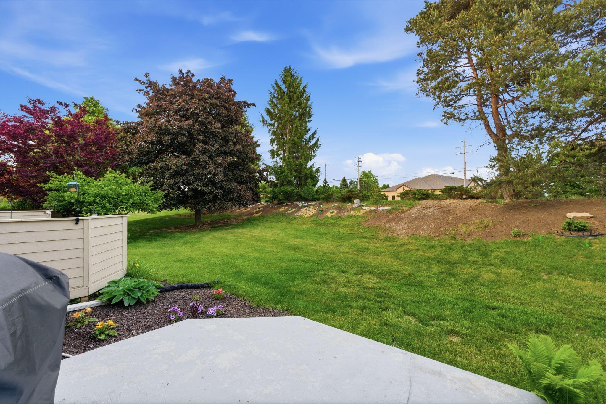 W240N2160 Dorchester Dr, 11B