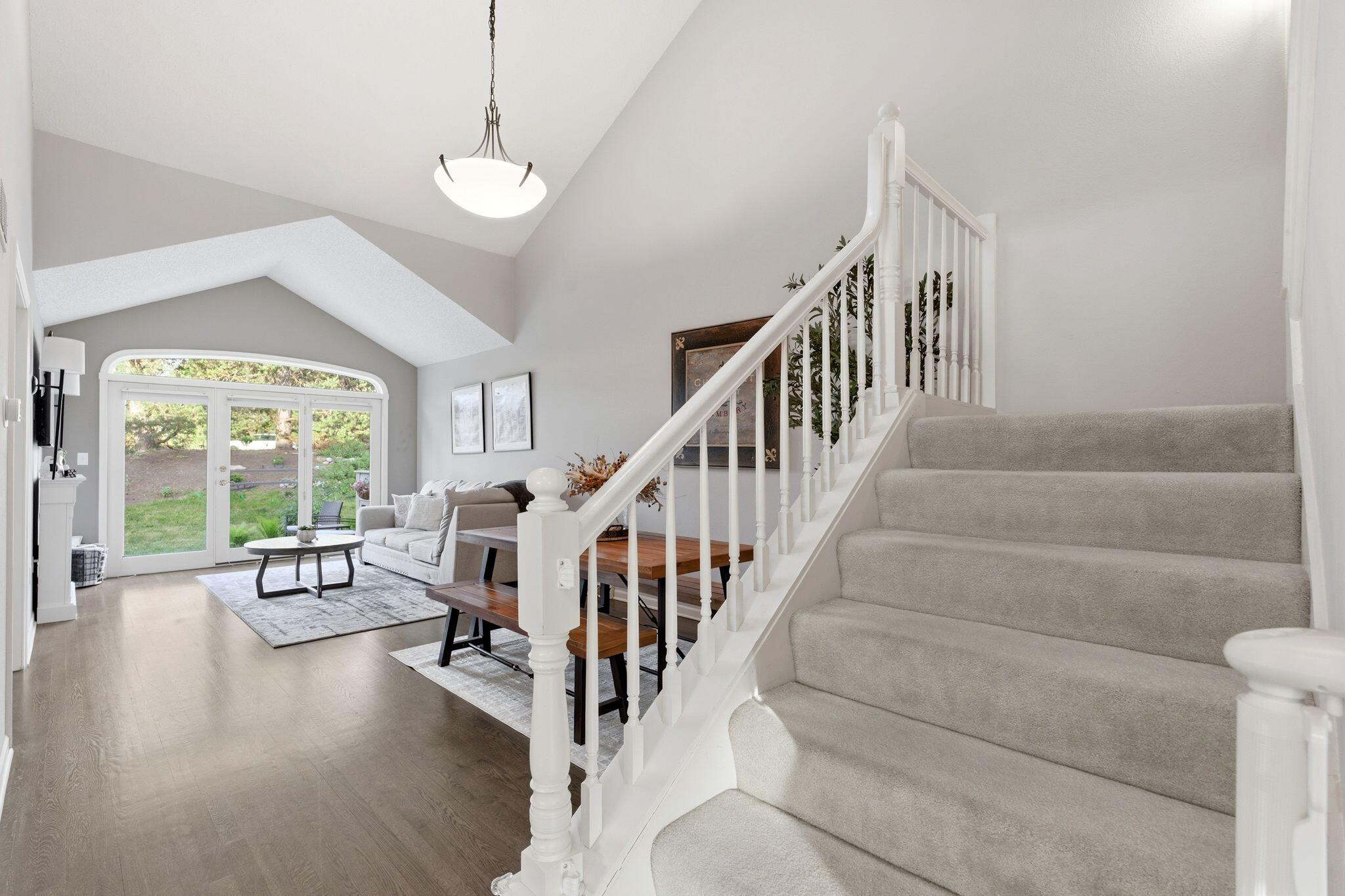 W240N2160 Dorchester Dr, 11B